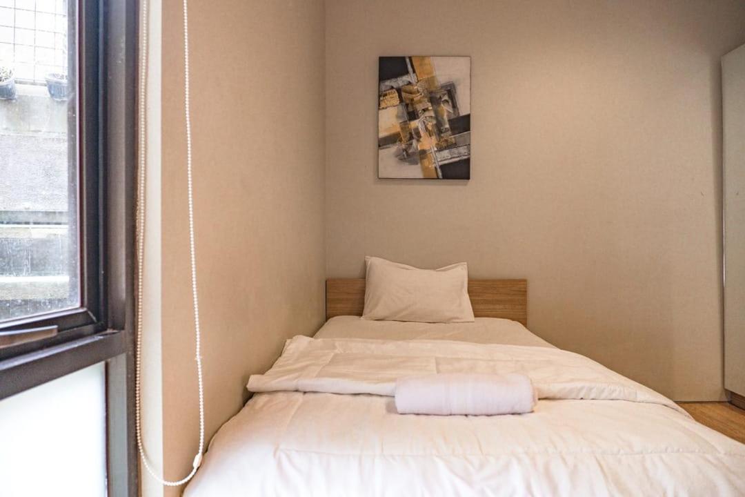 Twin Room - Photo 20