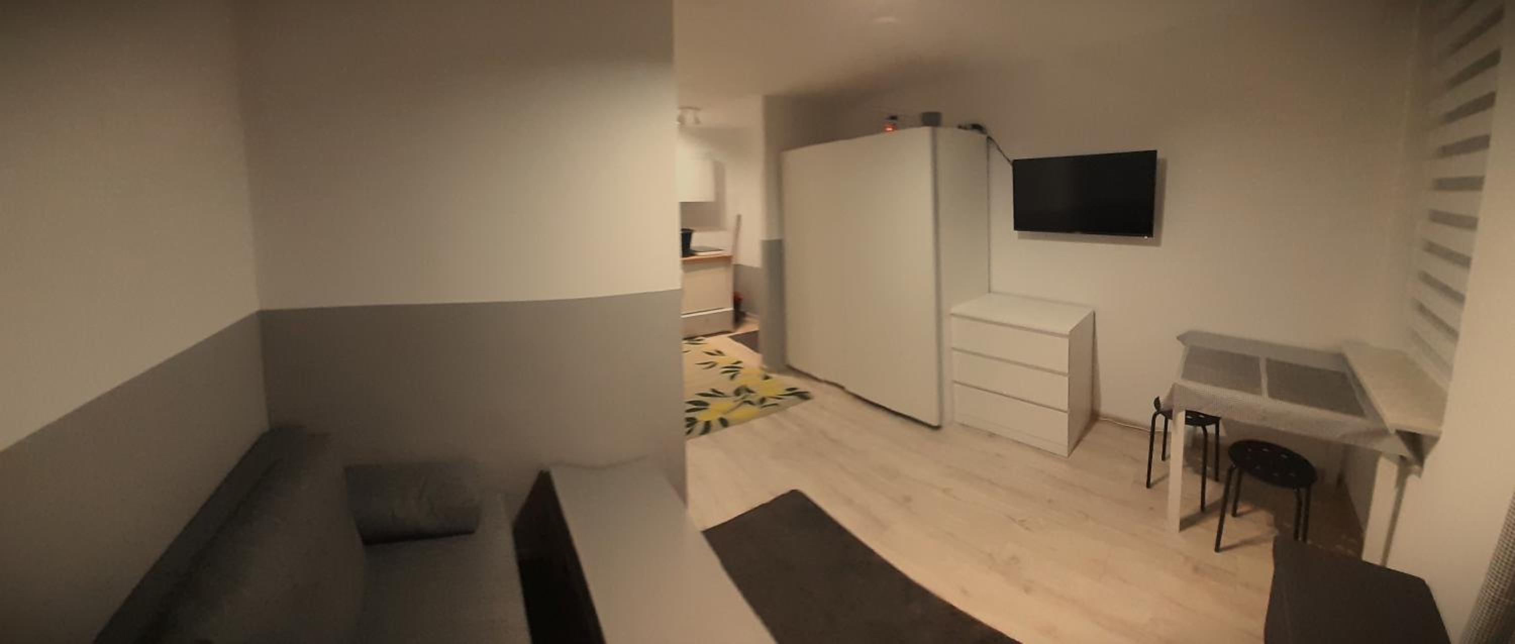 One-Bedroom Apartment - Photo 1
