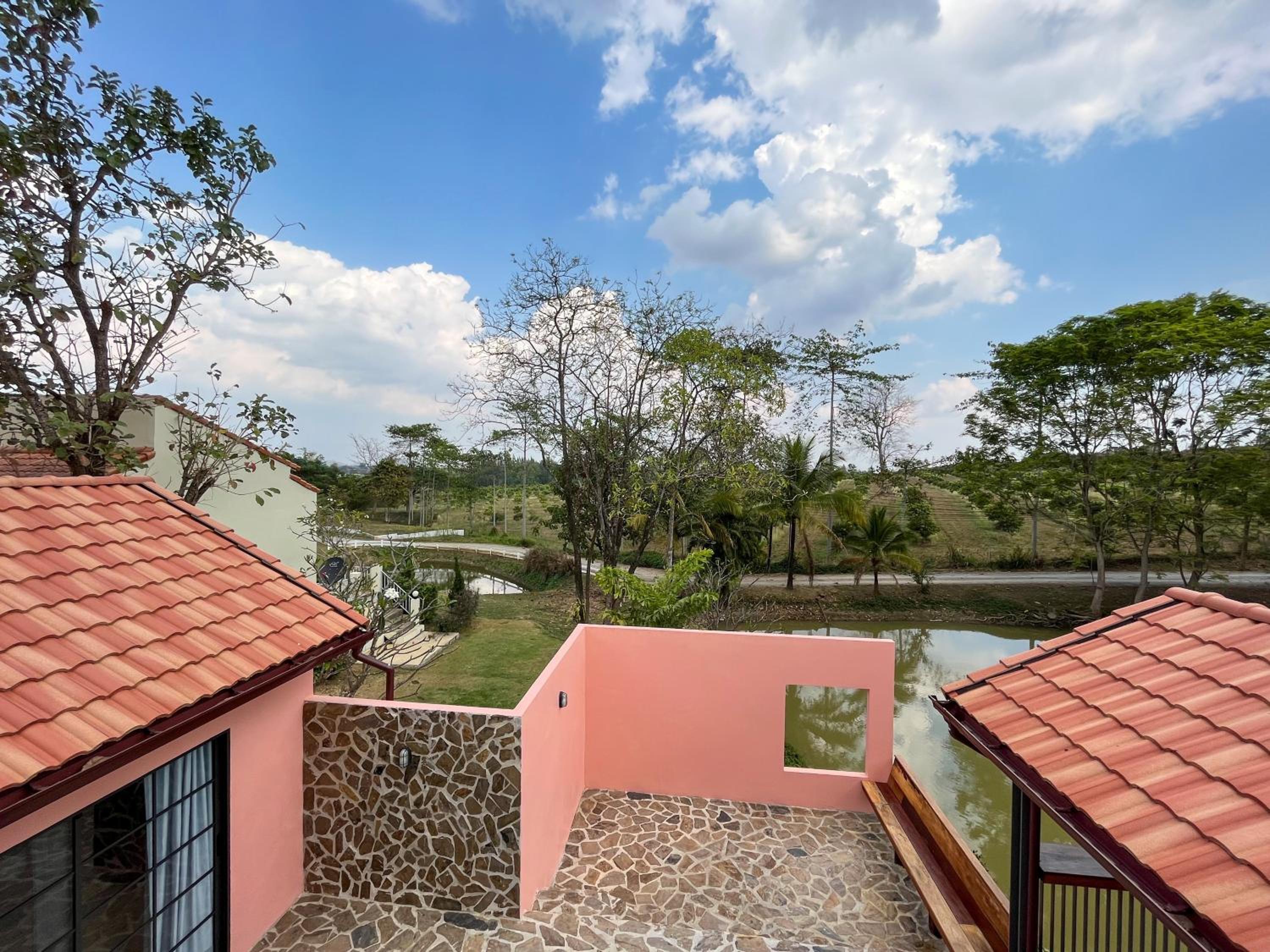 Villa with Private Pool - Photo 6