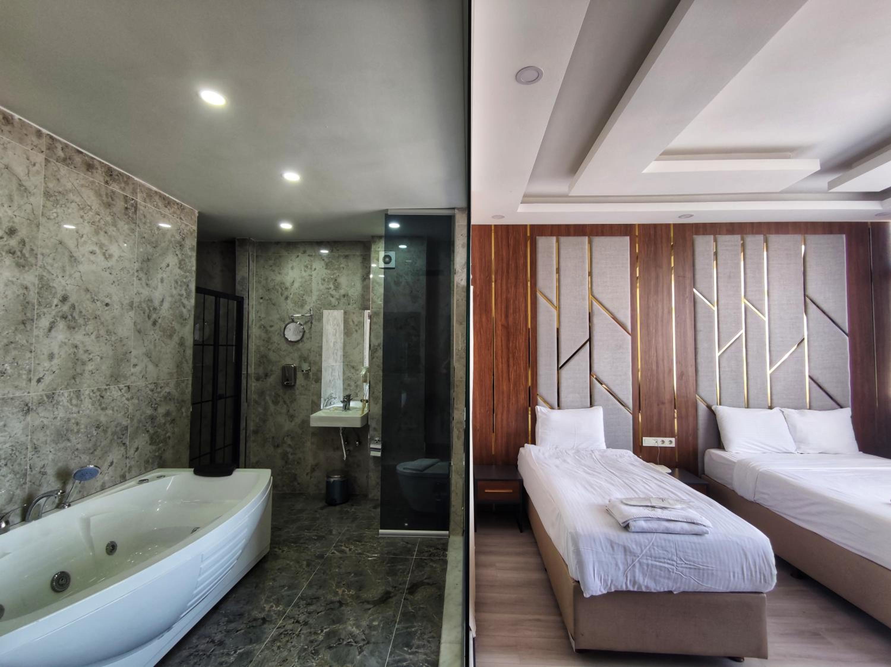 Deluxe Triple Room photo 3