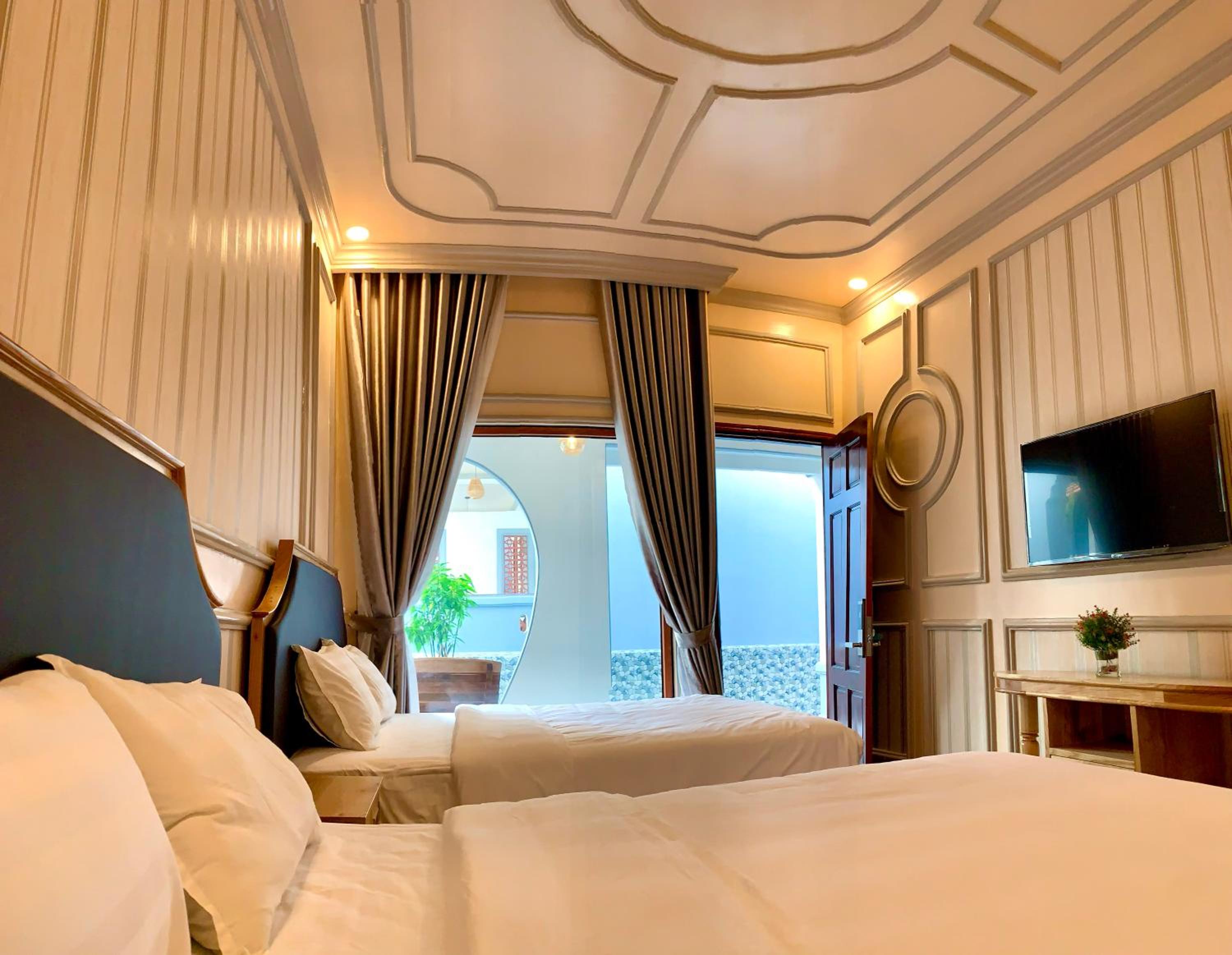 Deluxe Family Room