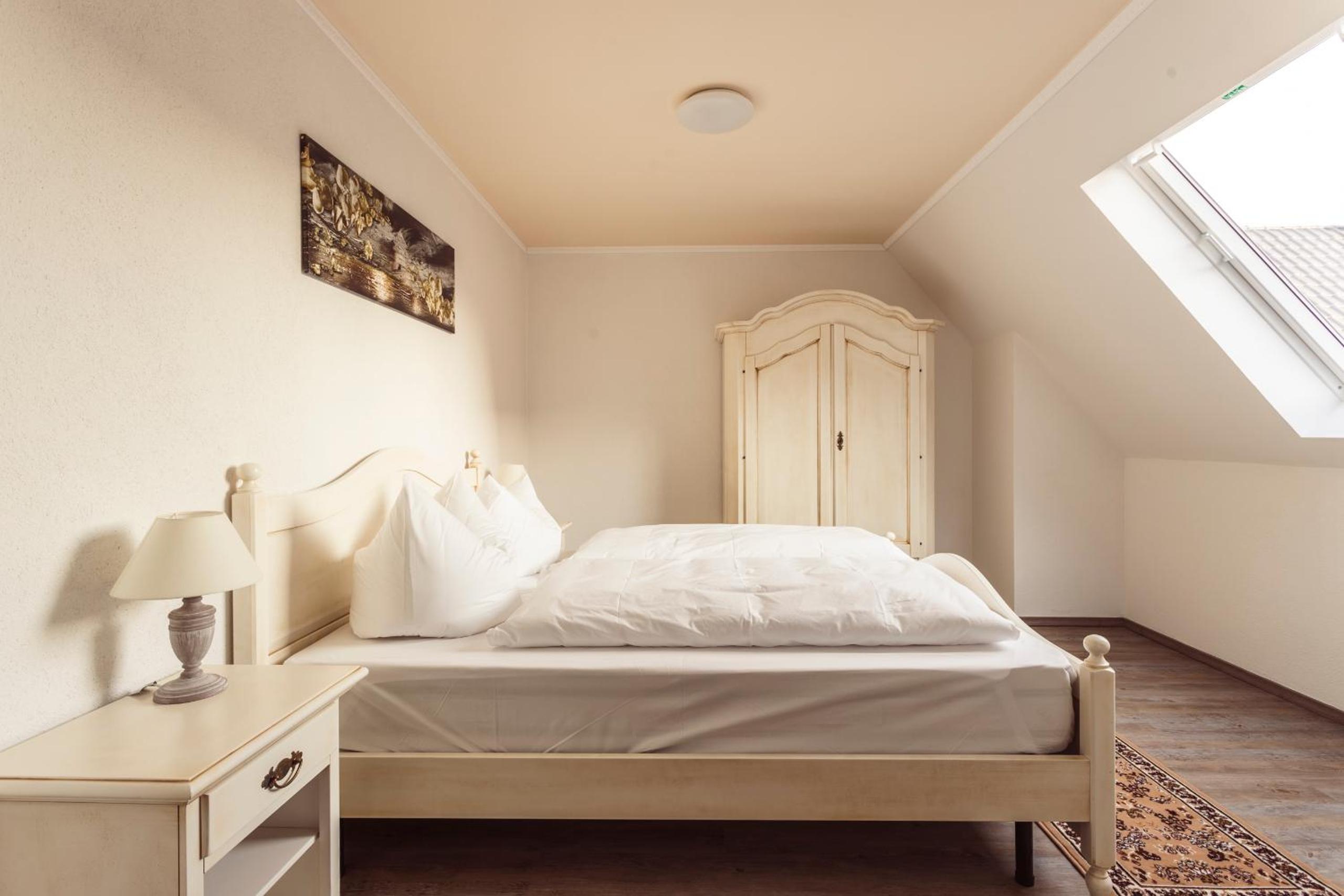 Double Room - Photo 3