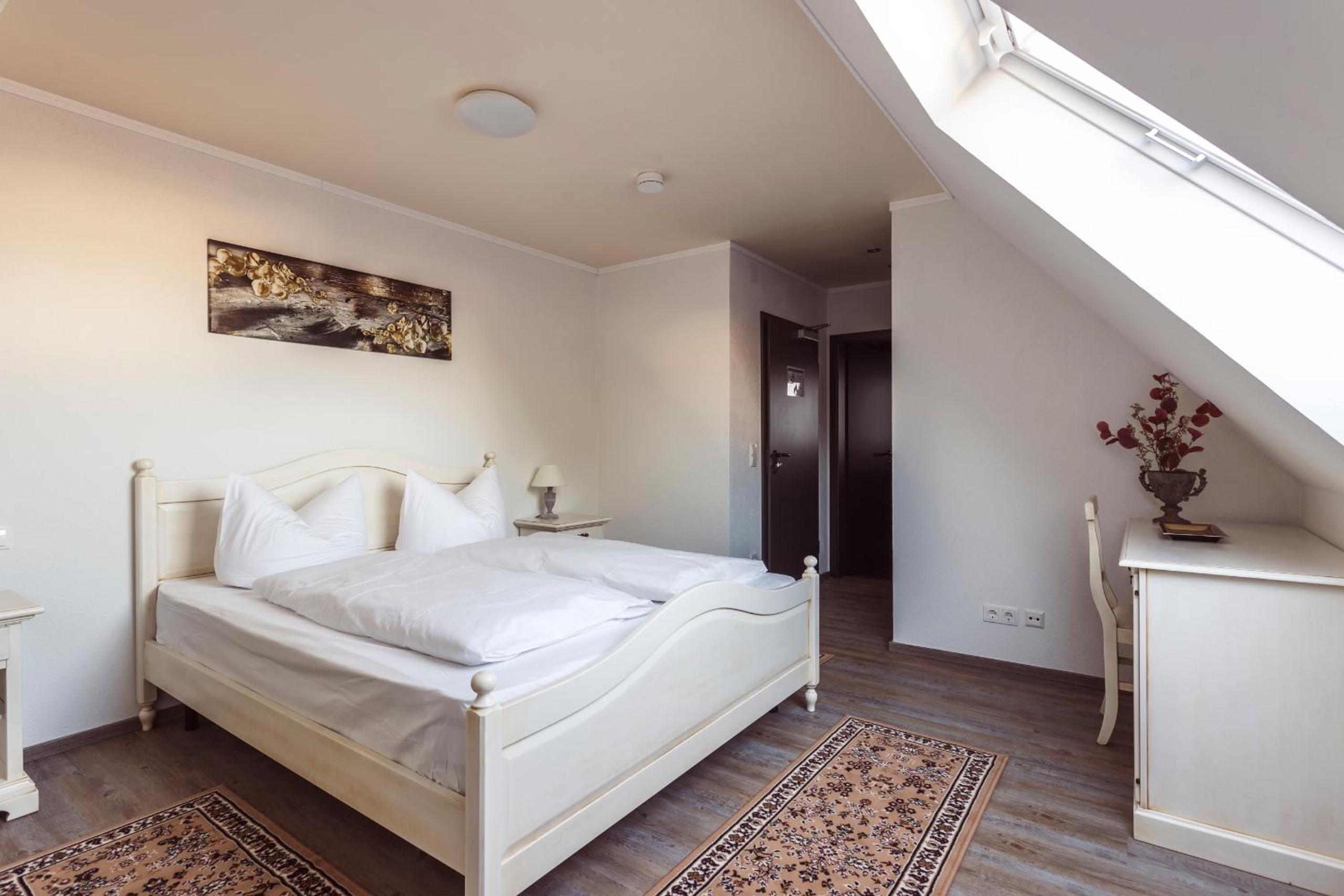 Double Room - Photo 2