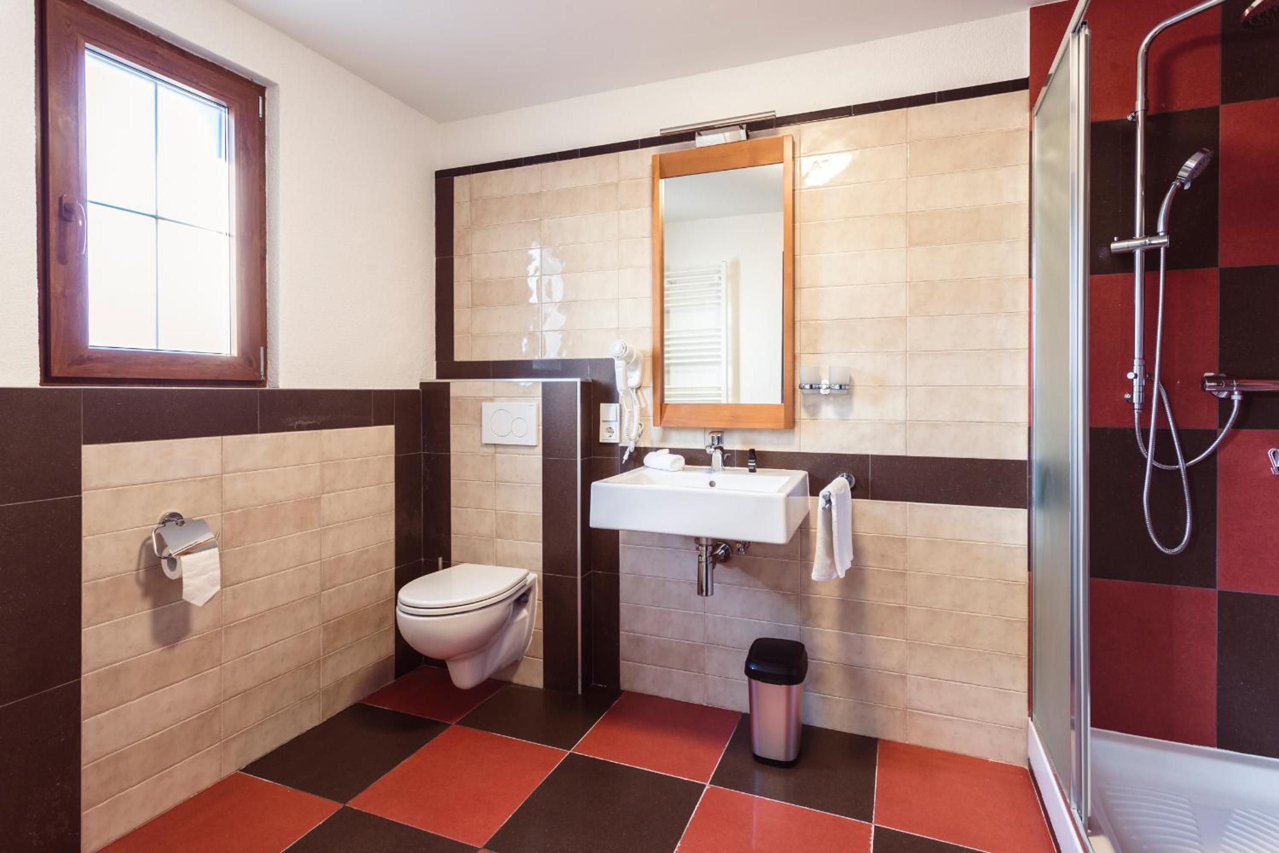 Single Room with Bathroom photo 2