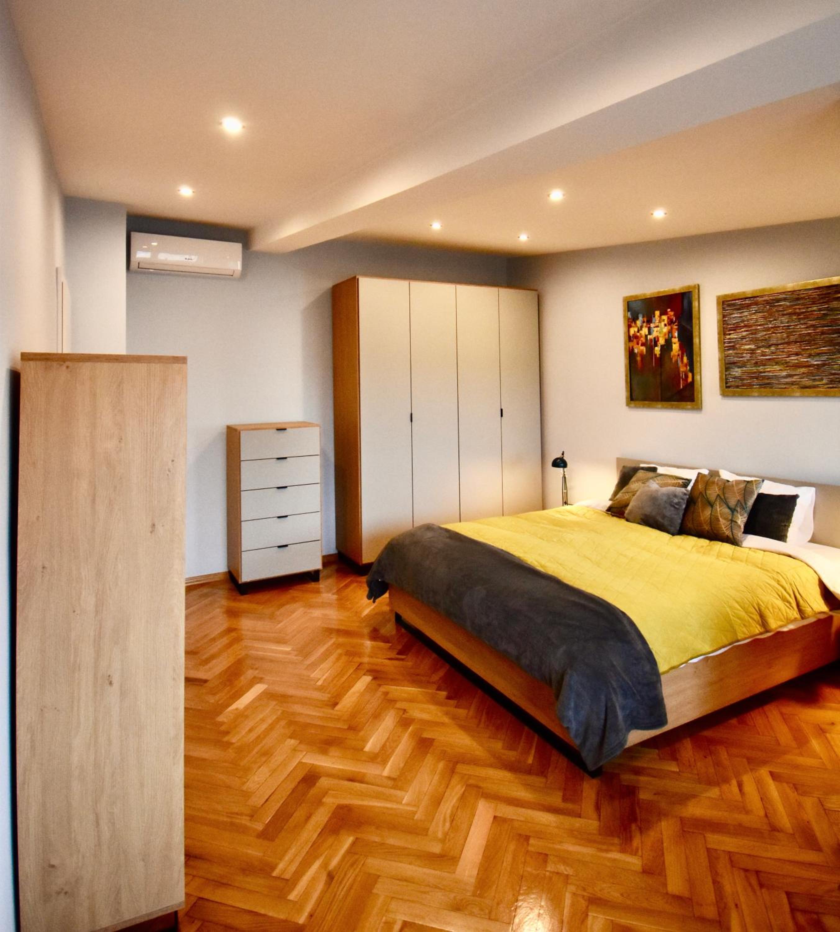 Three-Bedroom Apartment - Photo 10