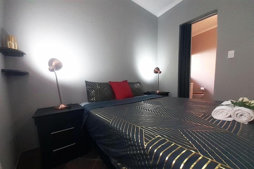 One-Bedroom Apartment - Photo 16