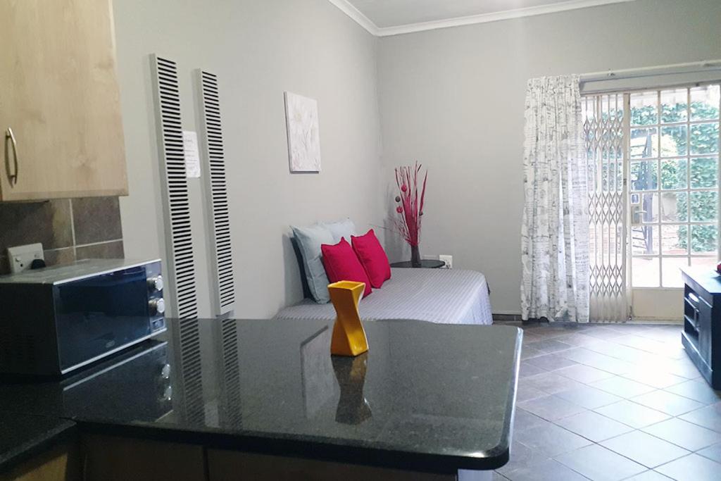 One-Bedroom Apartment - Photo 14