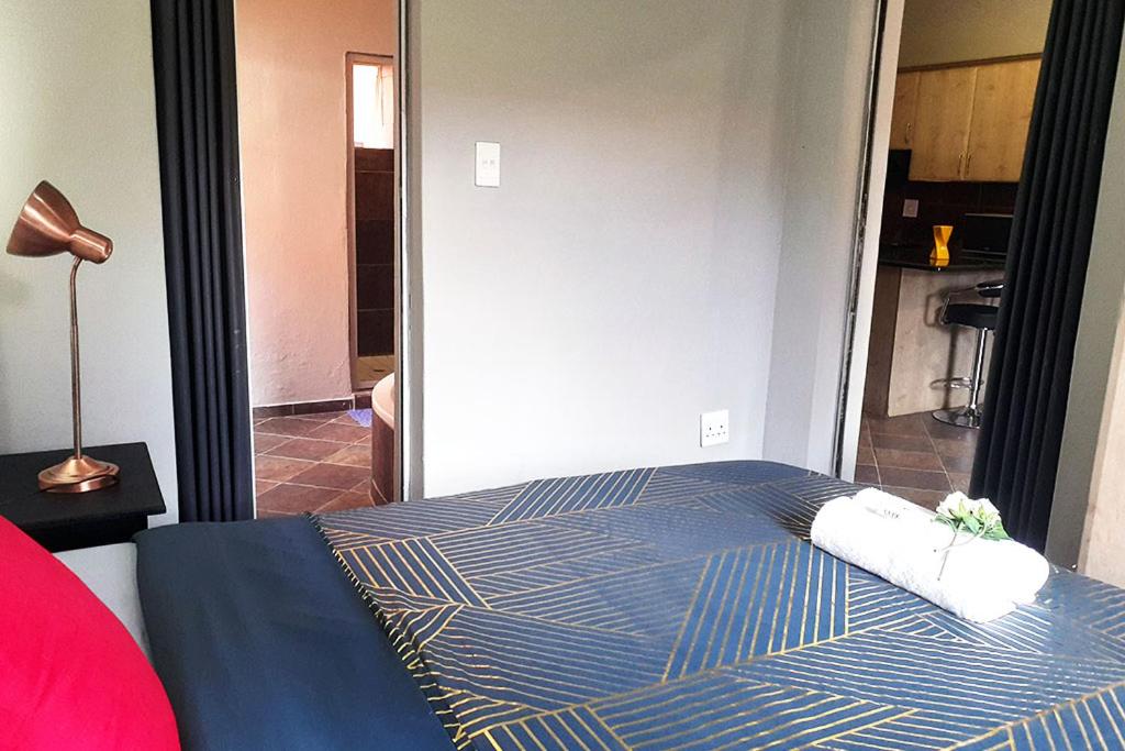 One-Bedroom Apartment - Photo 8
