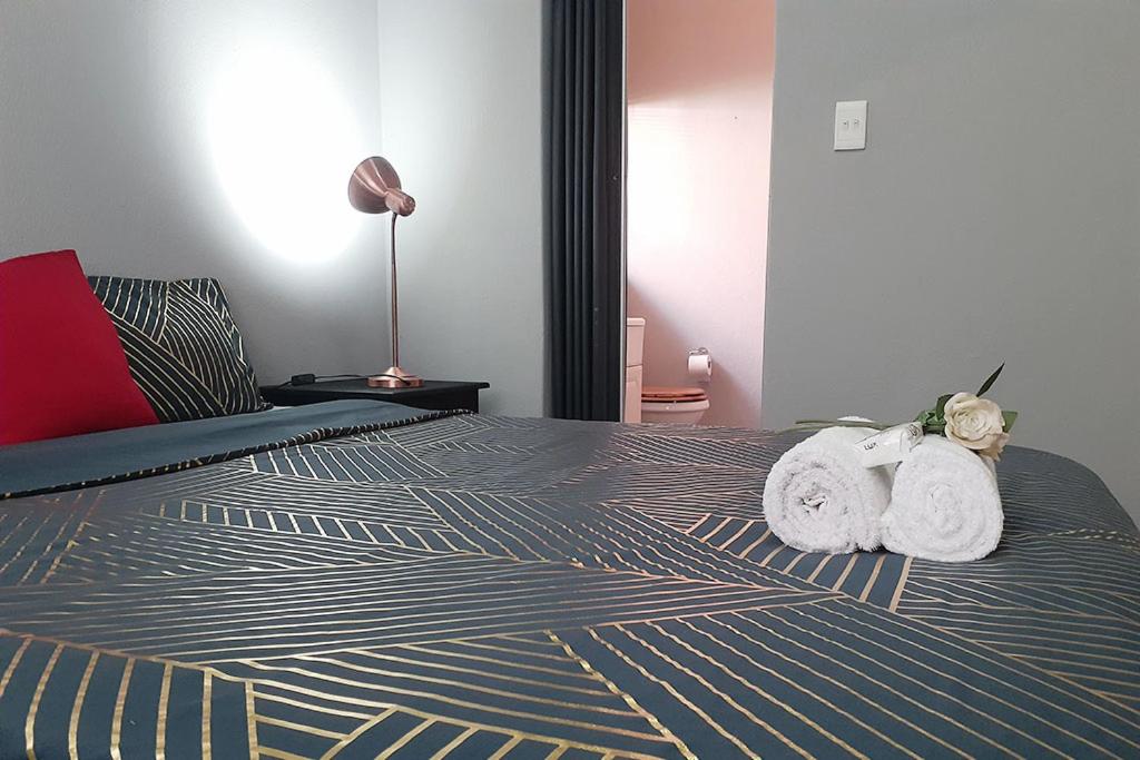 One-Bedroom Apartment - Photo 5