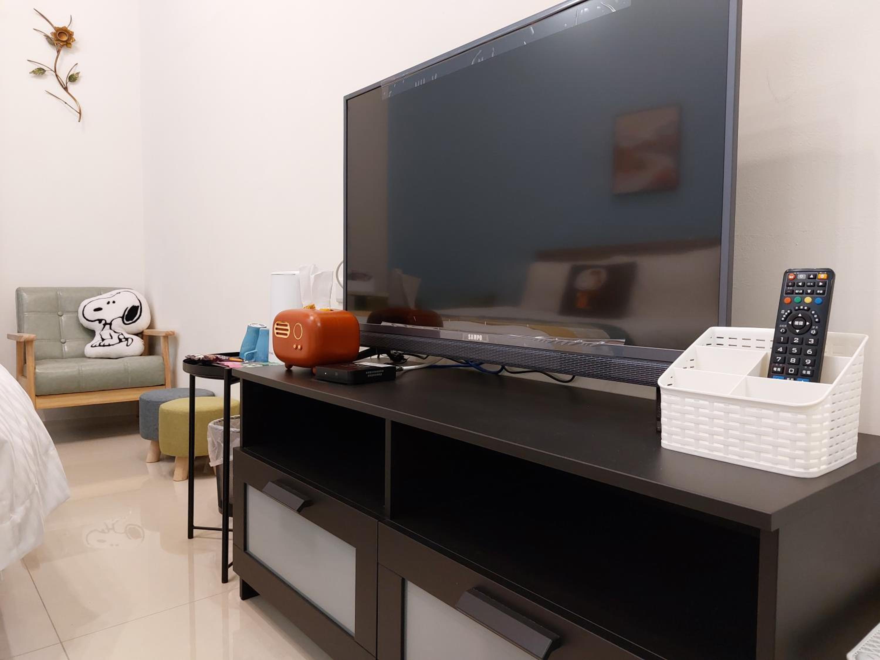 Superior Family Room photo 3