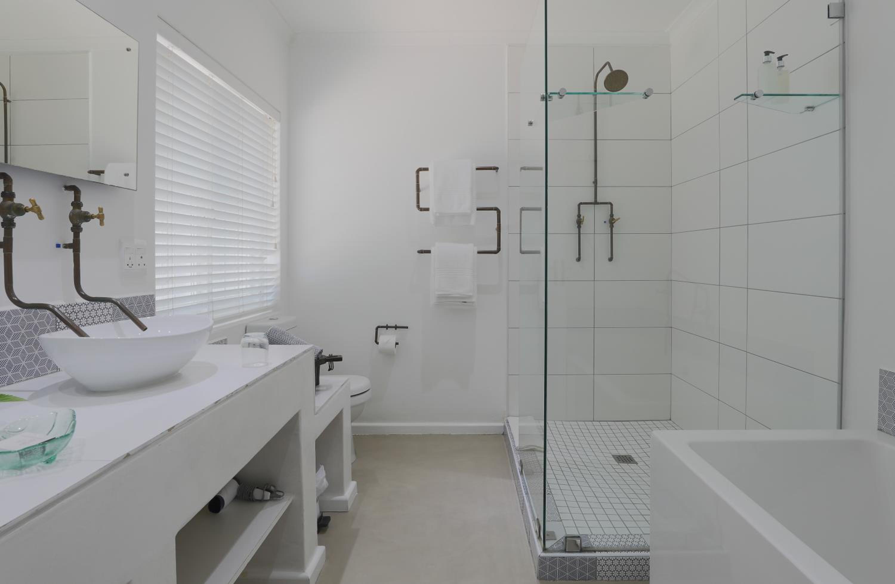 The Middle Suite - Photo 5