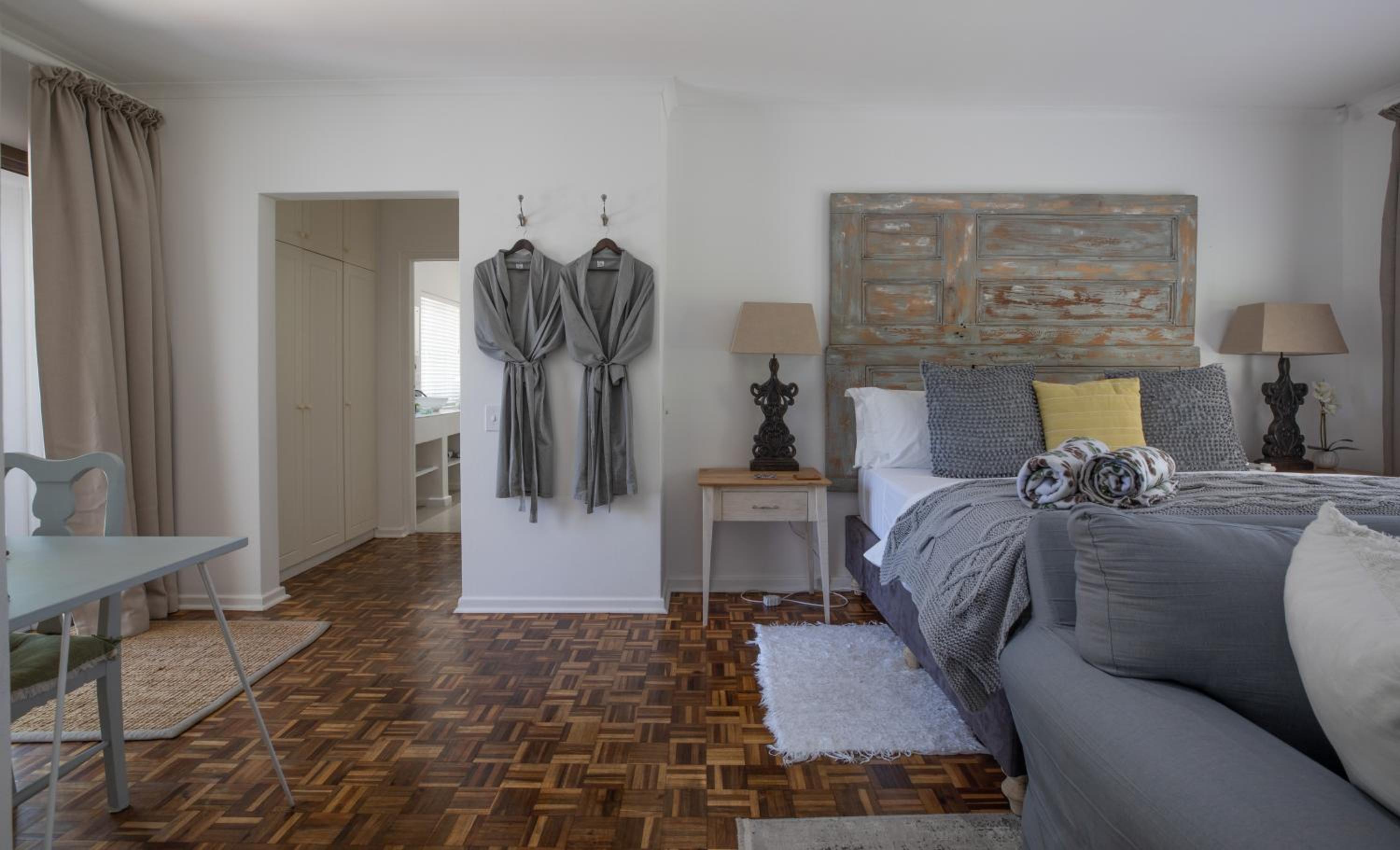 The Middle Suite - Photo 7