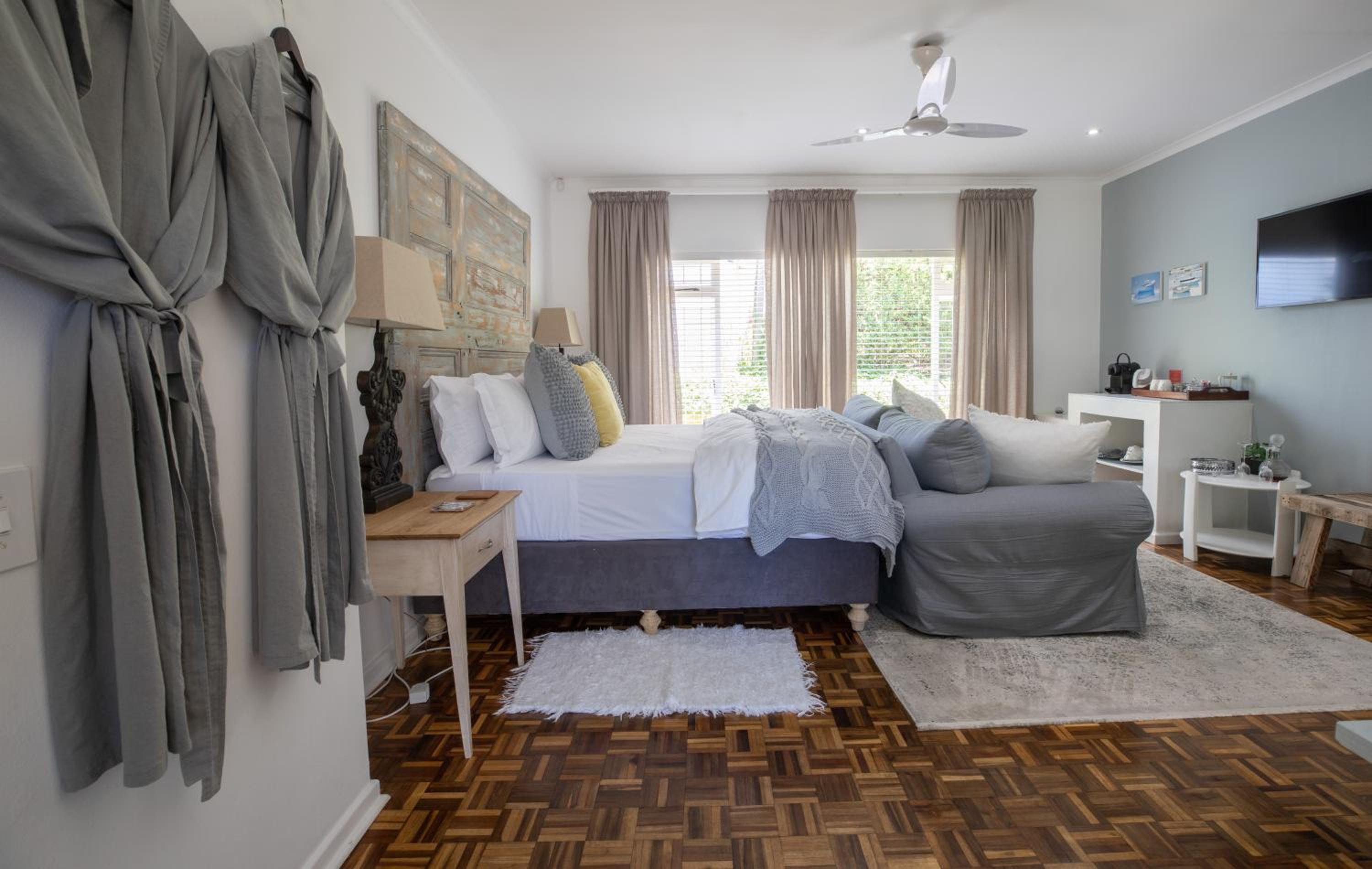 The Middle Suite - Photo 10