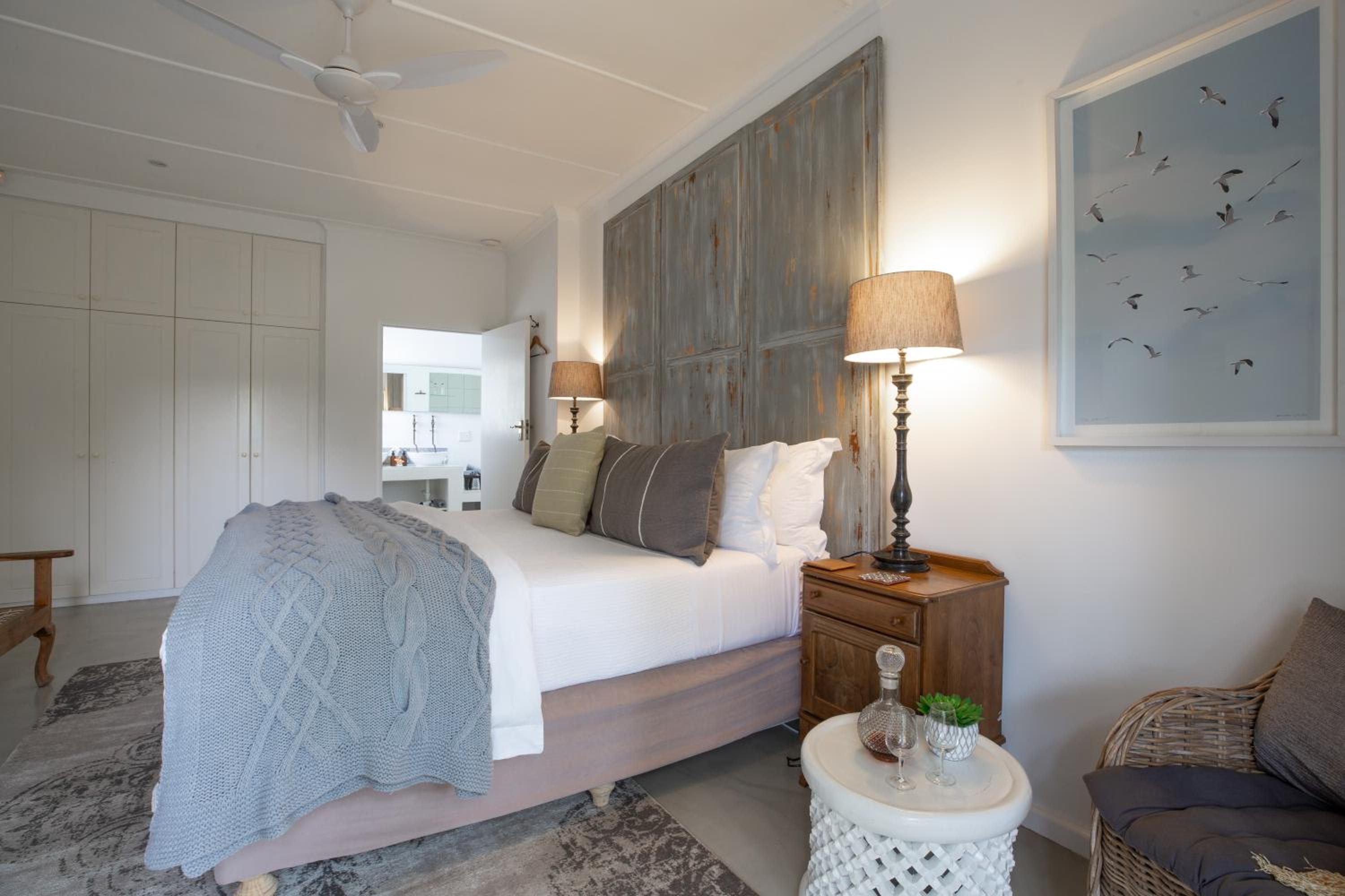 The Beginning Suite - Photo 15