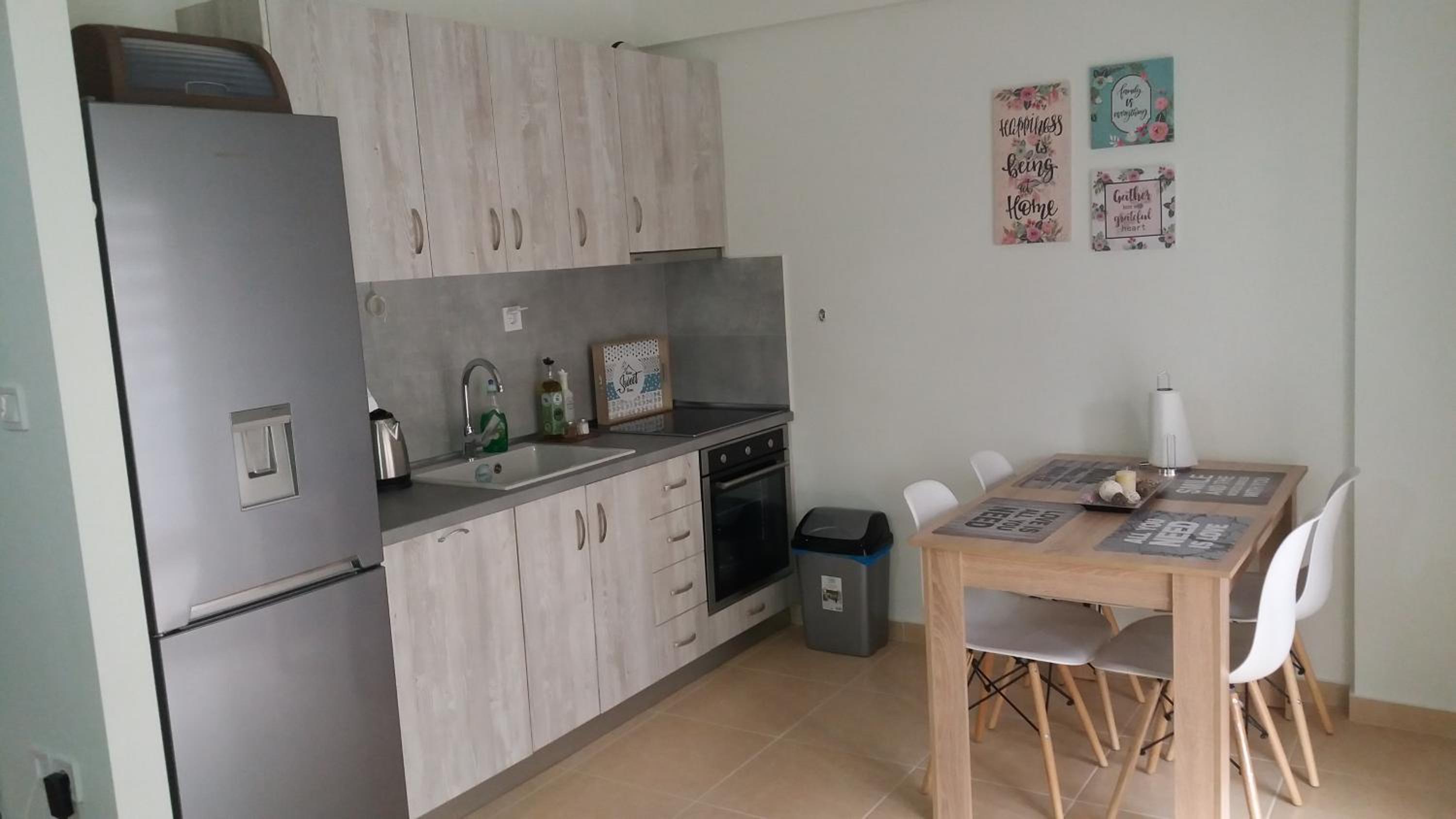 Two-Bedroom Apartment - Photo 2
