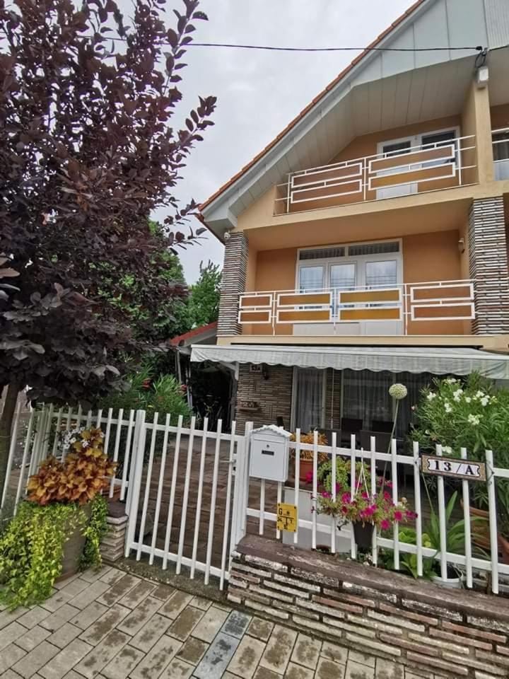 Three-Bedroom Villa photo 2