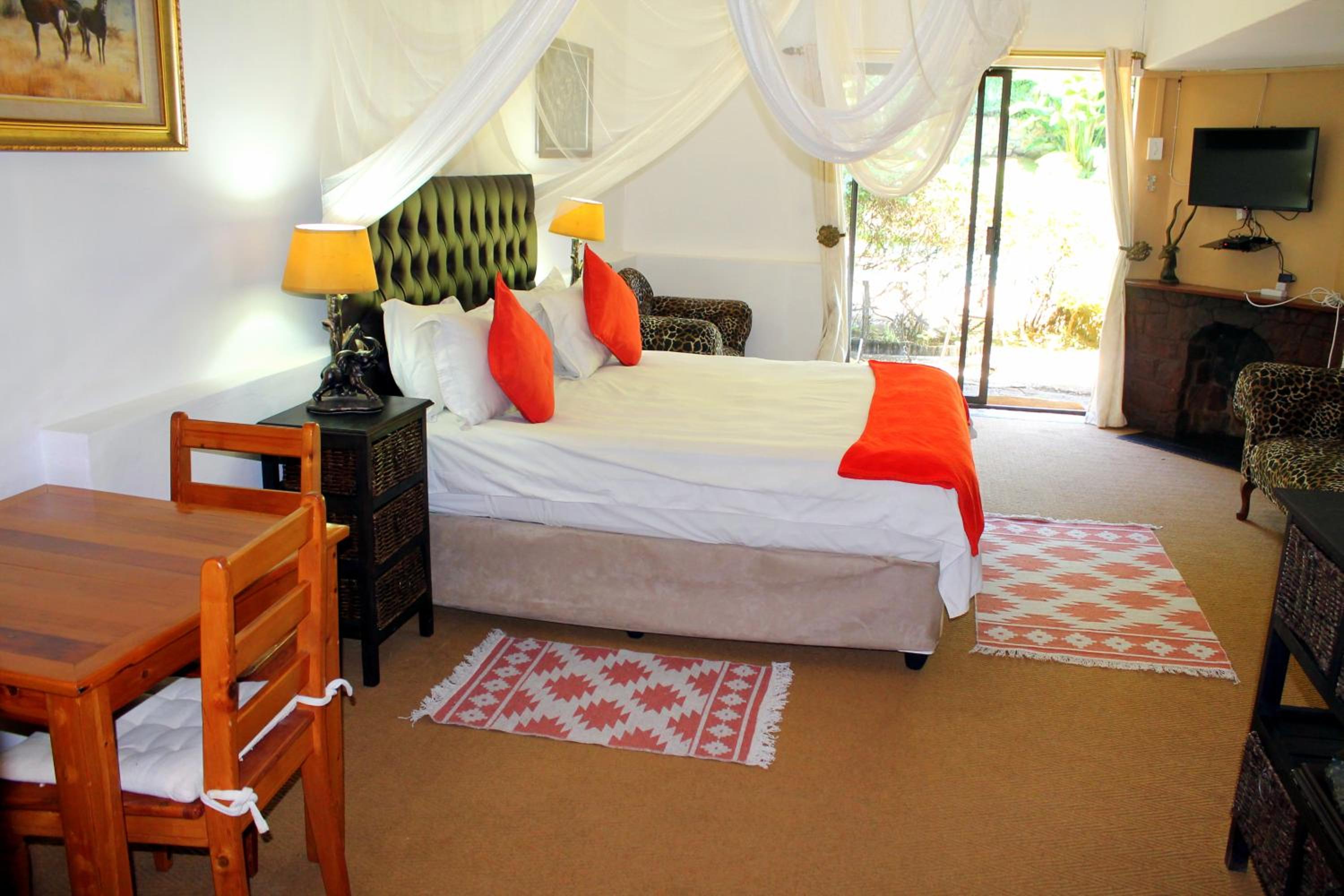 King Room with Spa Bath - Photo 3