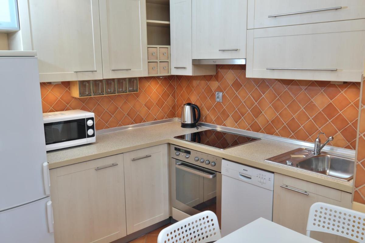 Two-Bedroom Apartment - Photo 3