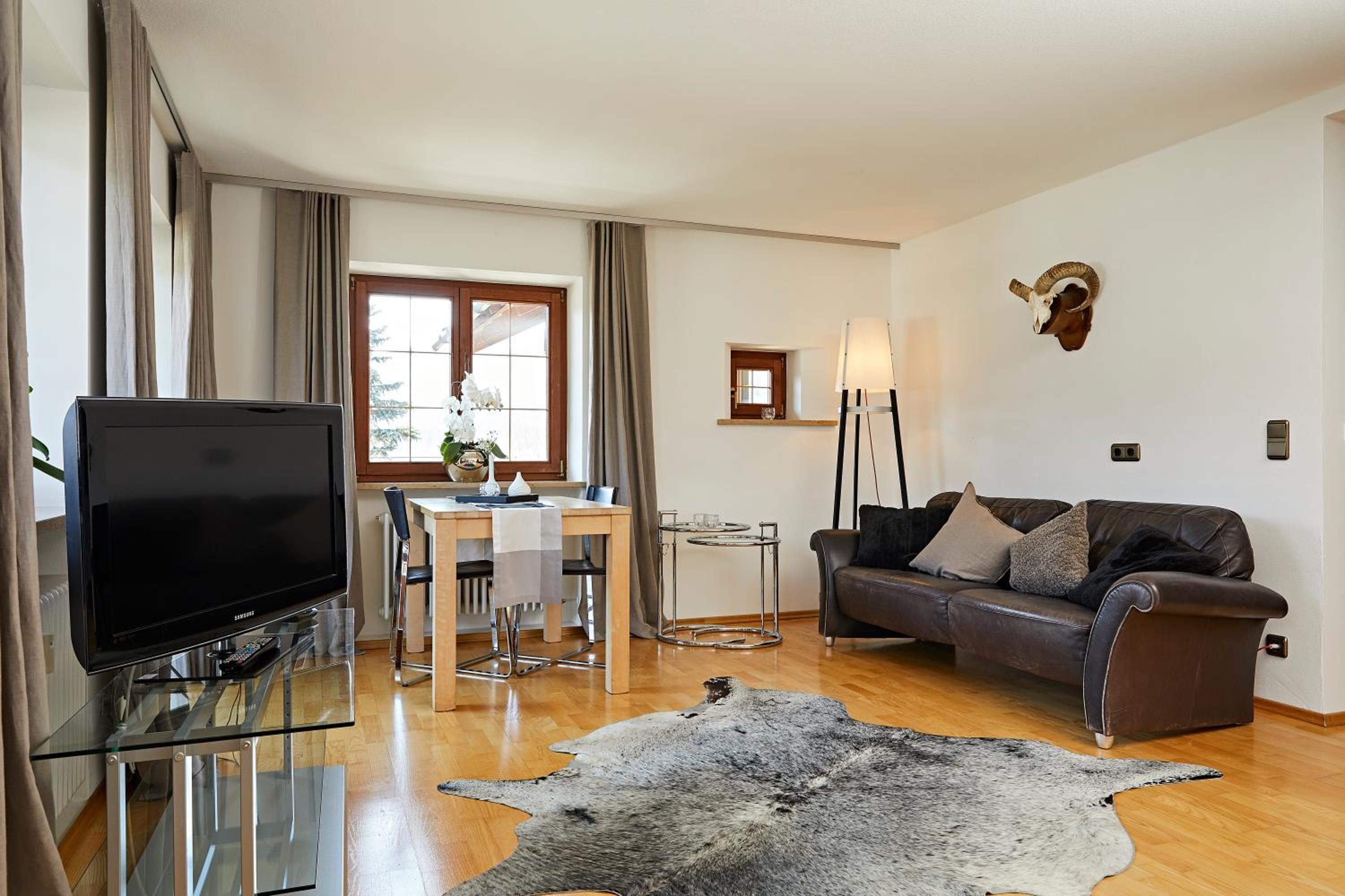 Apartment photo 1