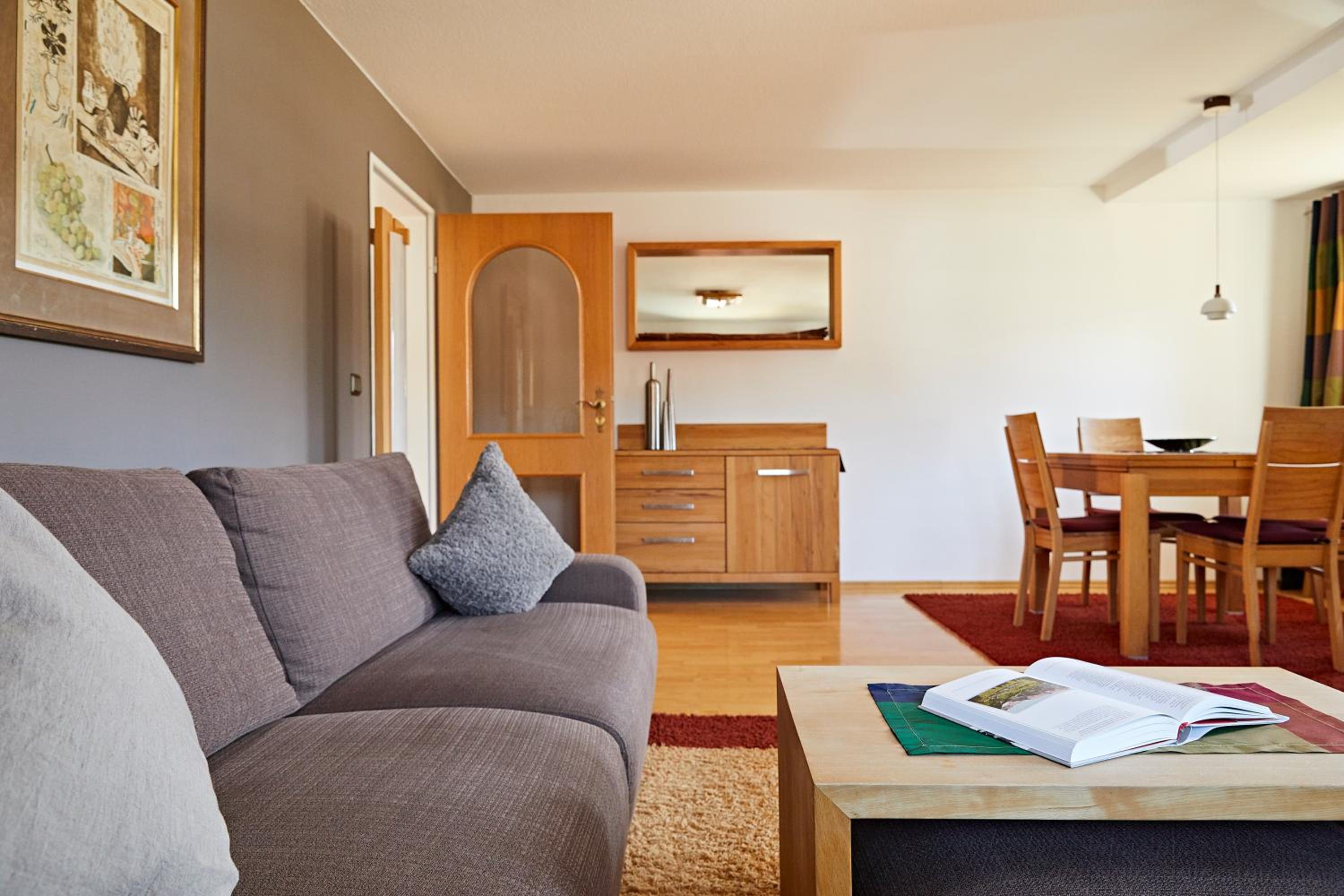 Superior One-Bedroom Apartment photo 1