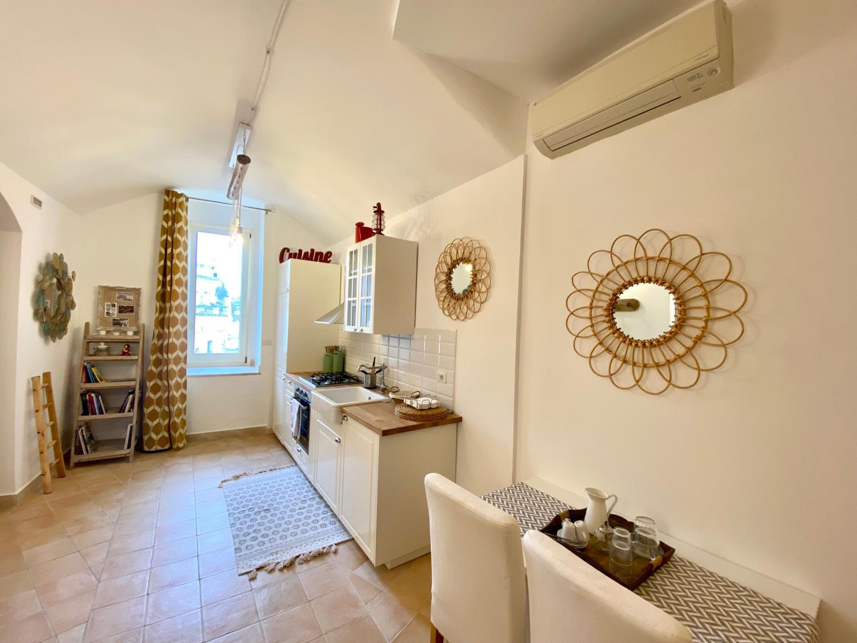 Deluxe Studio photo 2