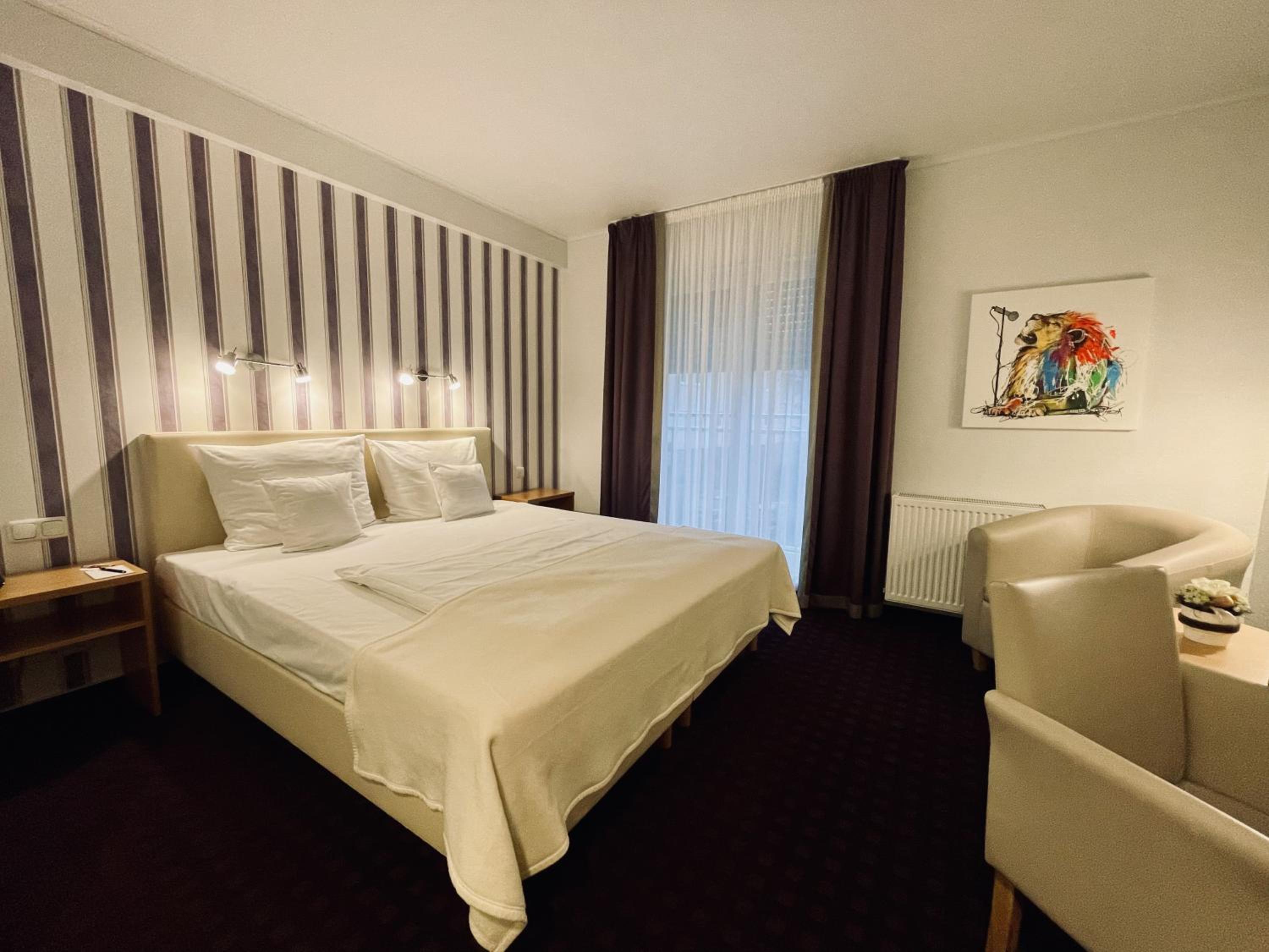 Standard Double Room - Photo 1