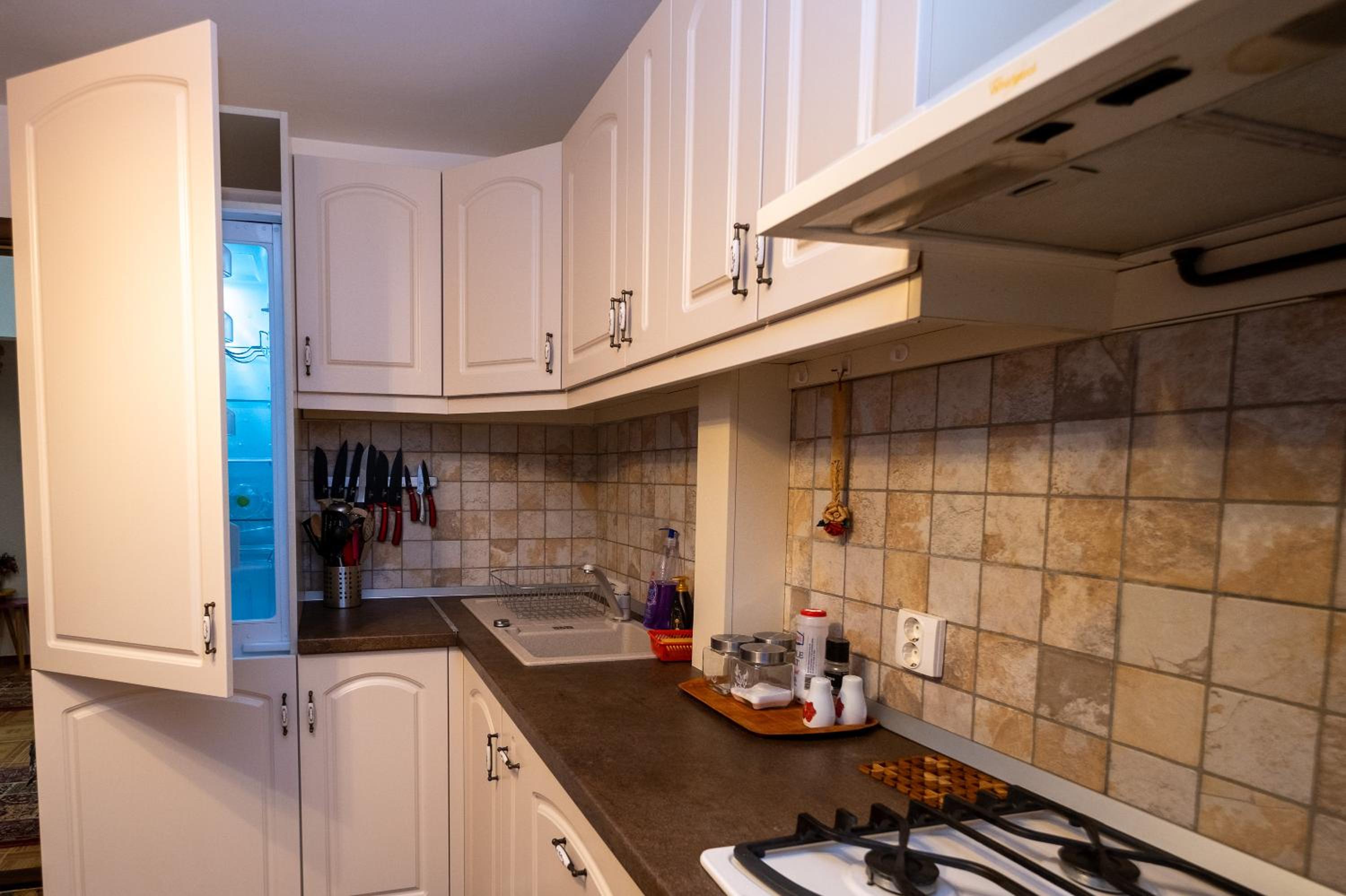 Two-Bedroom Apartment - Photo 8