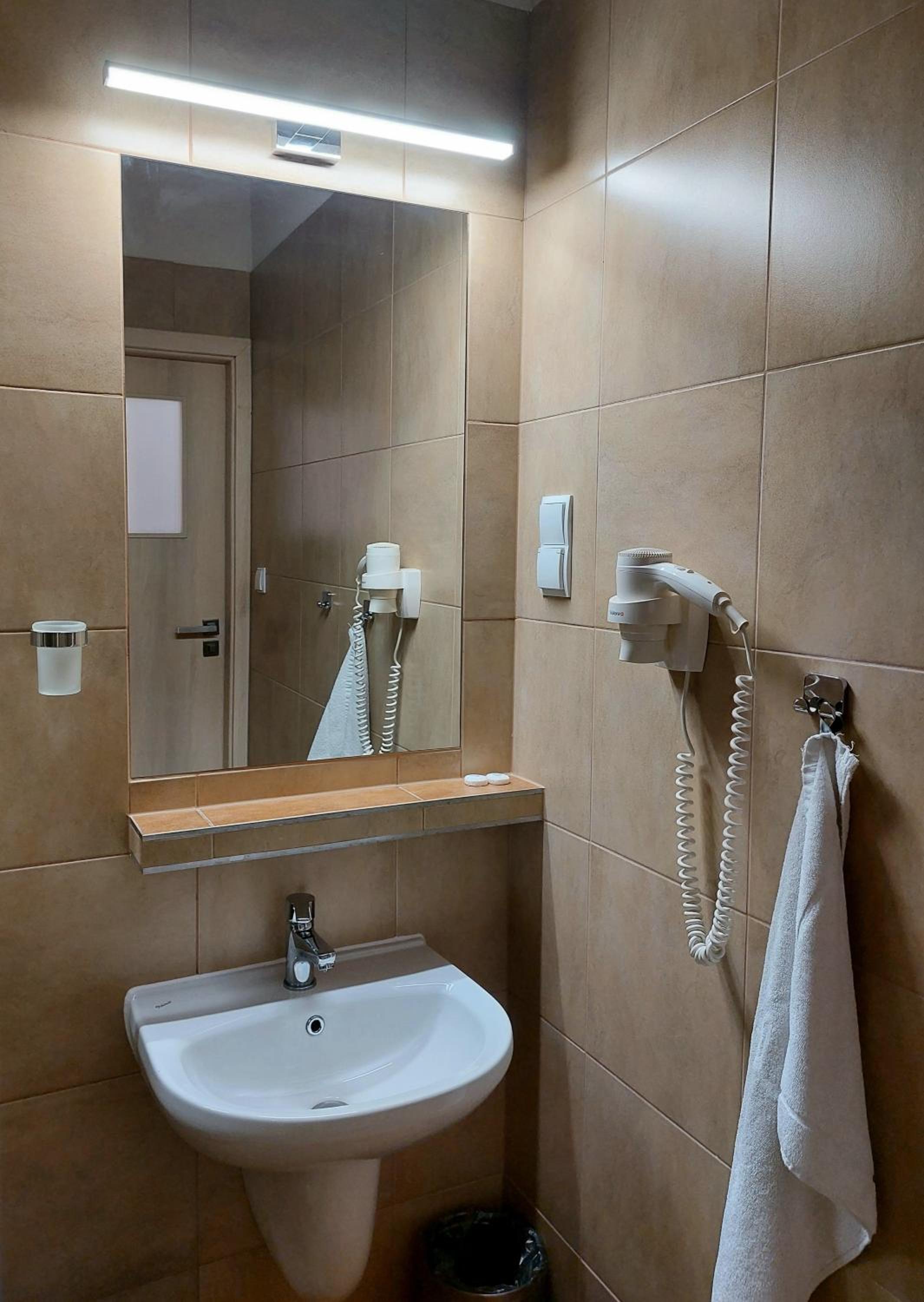 Deluxe Triple Room - Photo 4