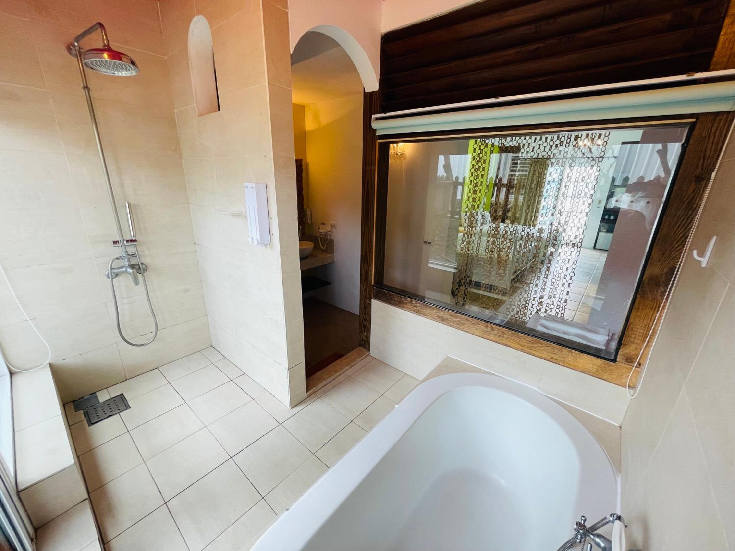 Classic Quadruple Room with Courtyard of Garden View photo 2