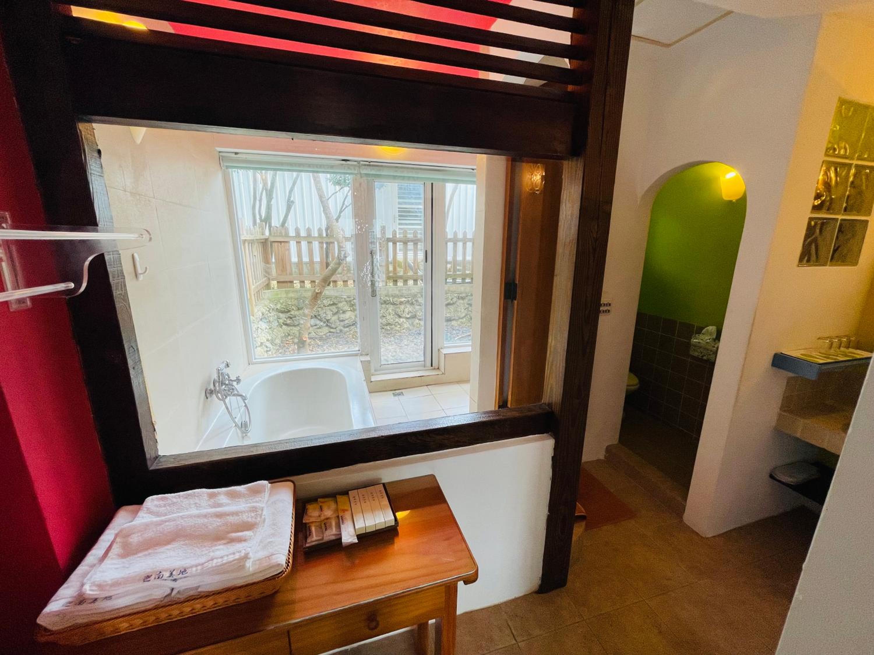 Classic Quadruple Room with Courtyard of Garden View photo 3