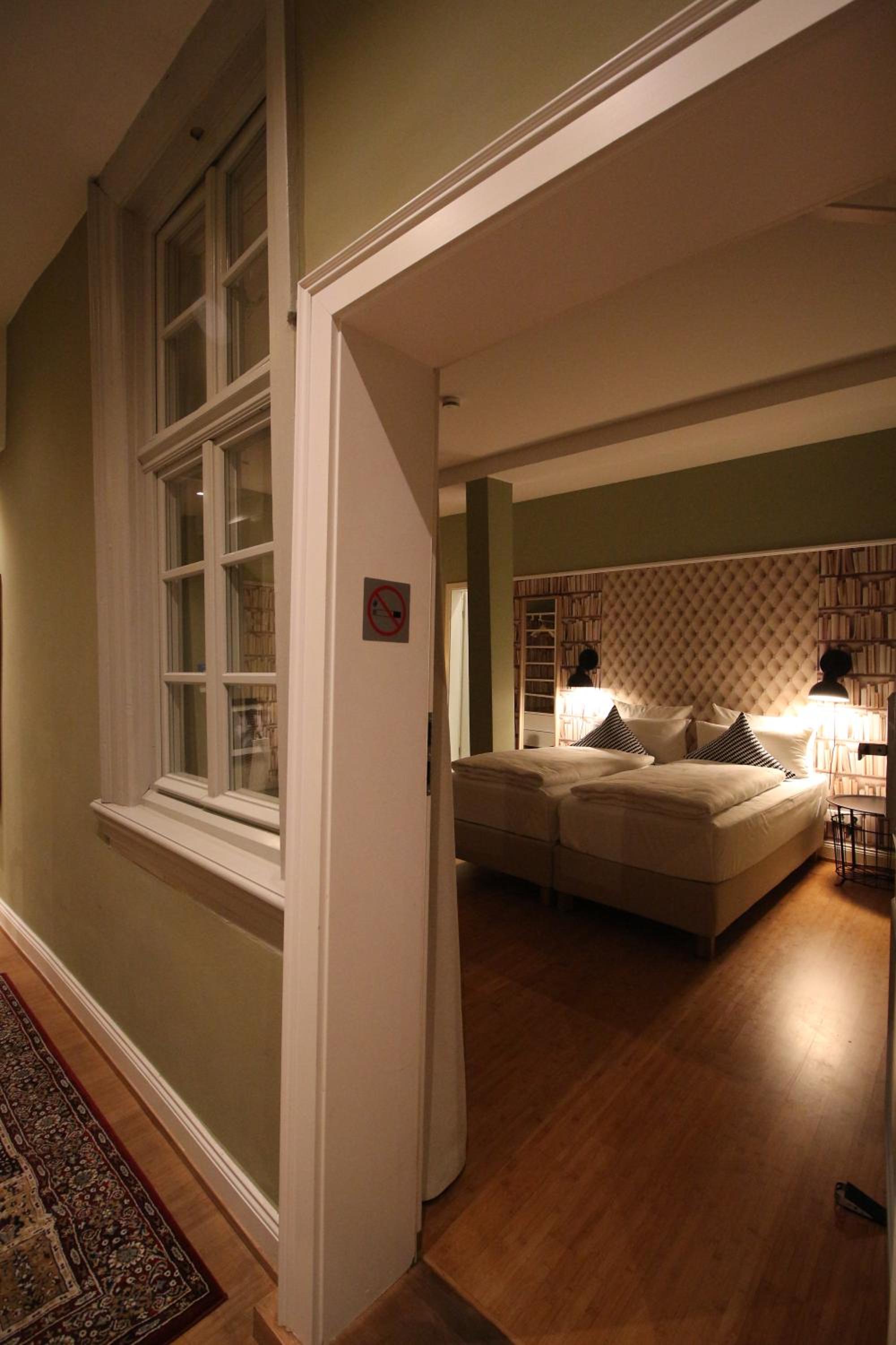 Small Double Room - Photo 14