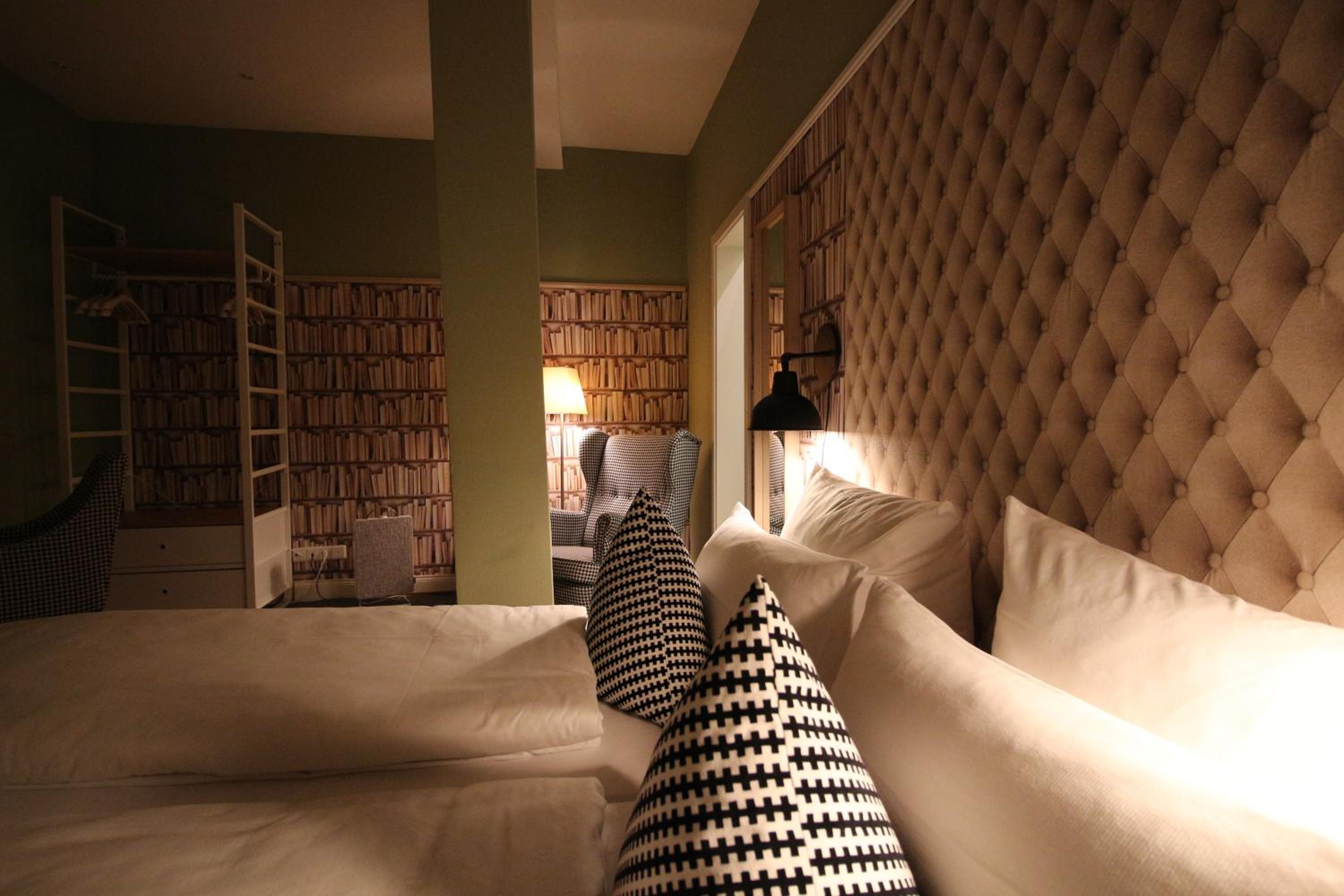 Small Double Room - Photo 6