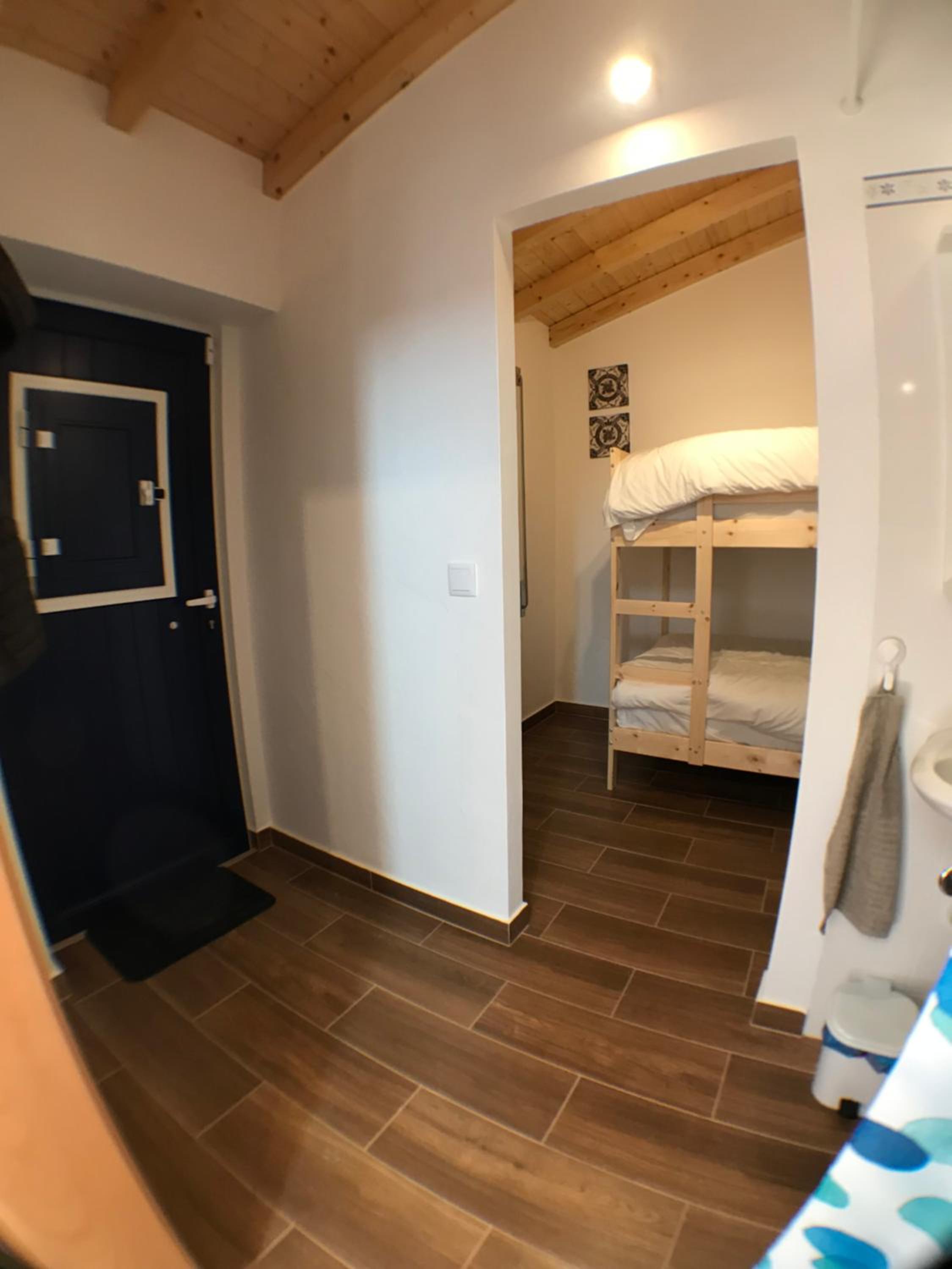 Double Room with Private Bathroom - Photo 1