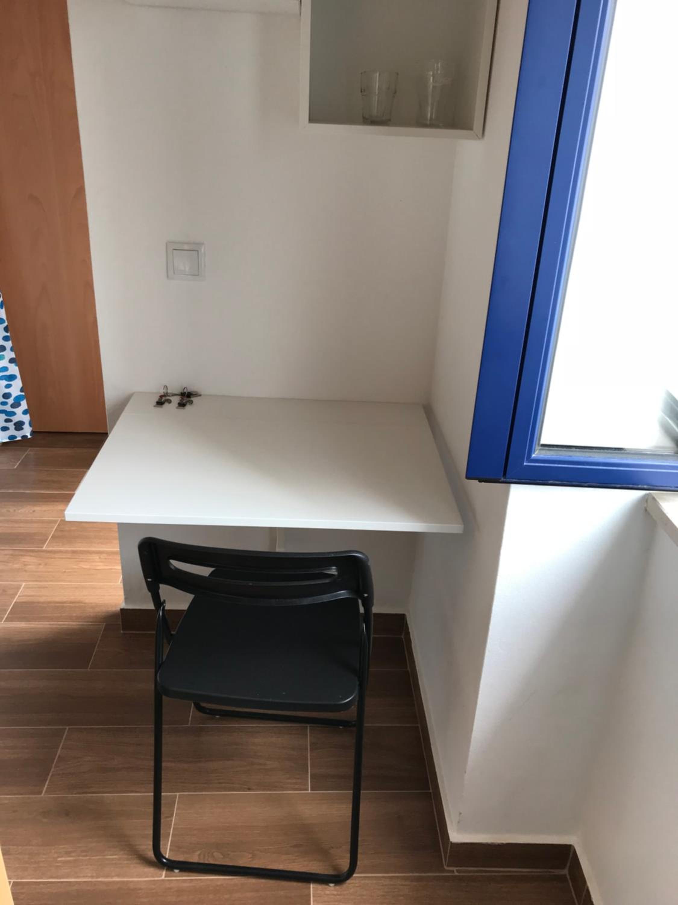 Double Room with Private Bathroom - Photo 12