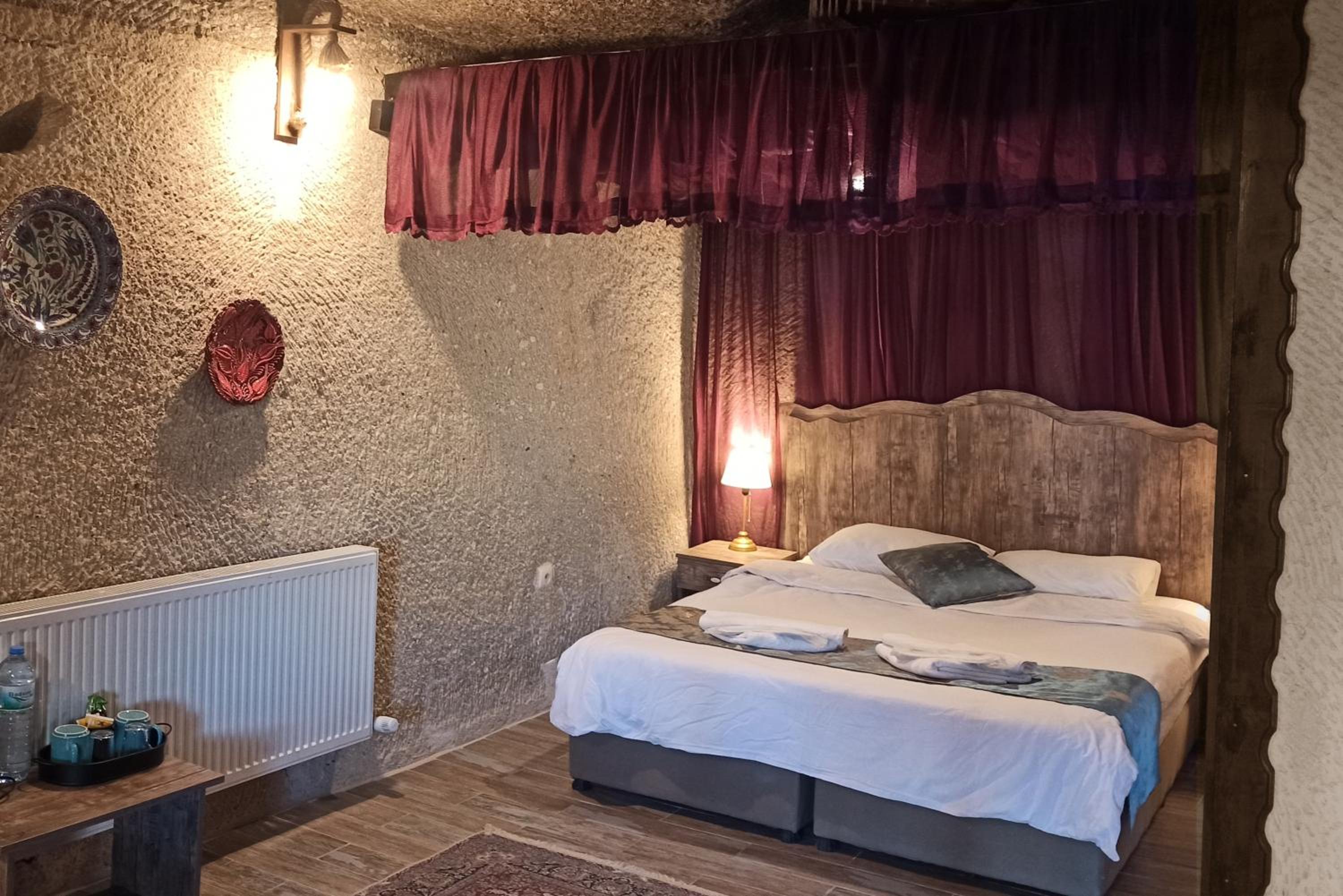 Deluxe Double Cave Room - Photo 5