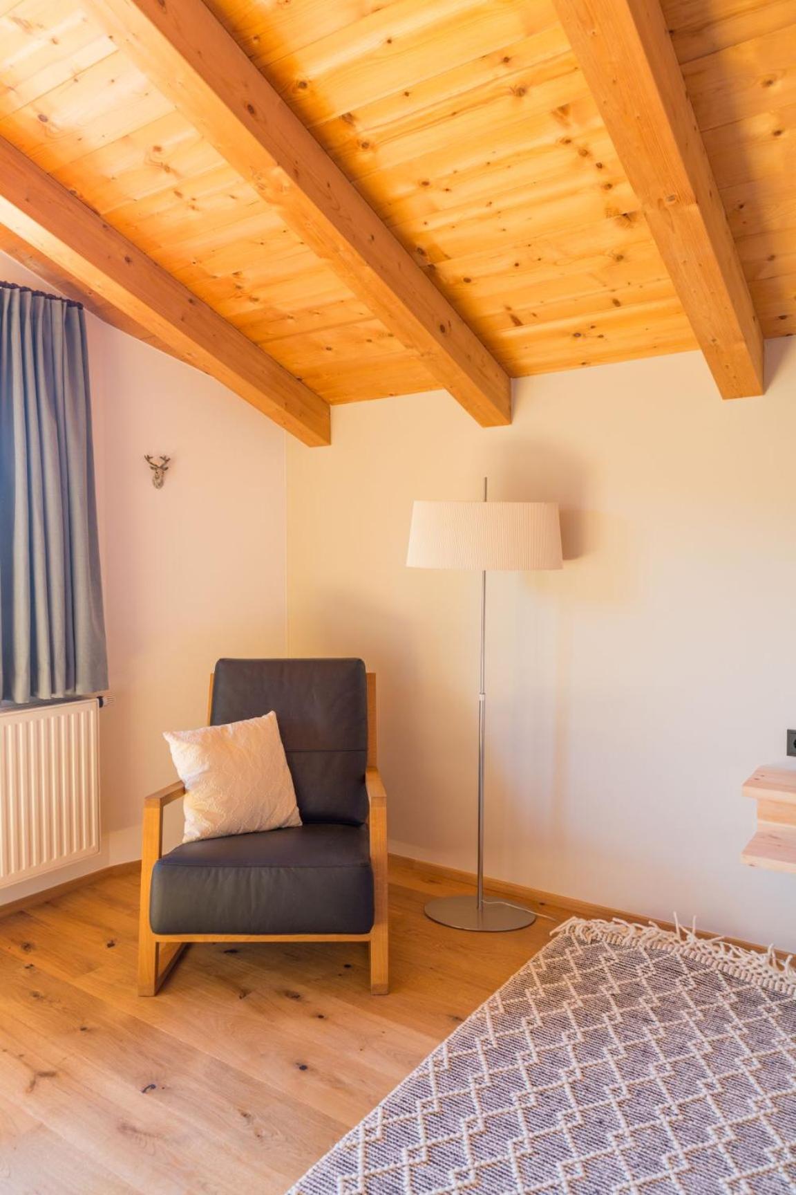 Double Room with Balcony - Photo 22