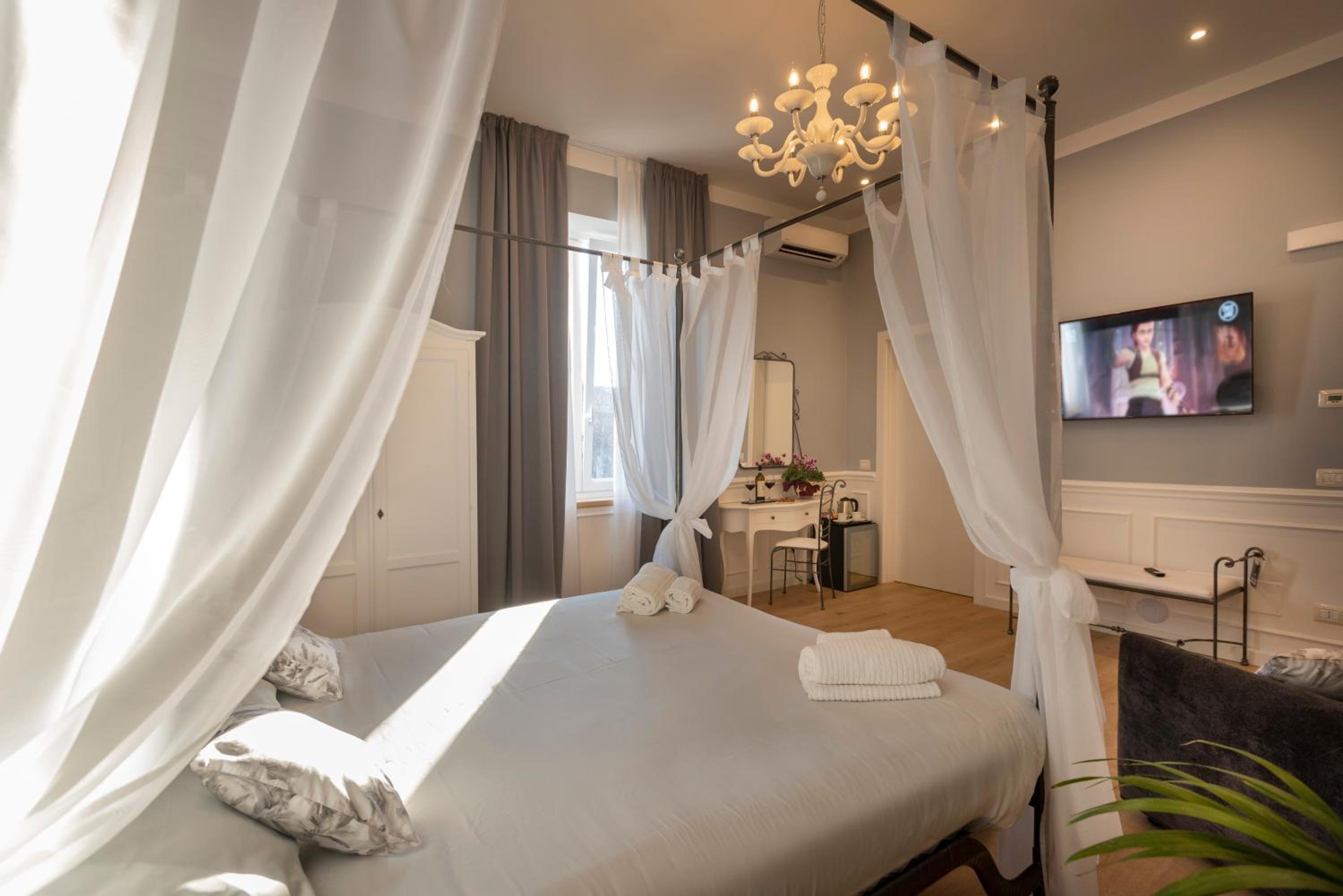 Queen Room - Photo 5