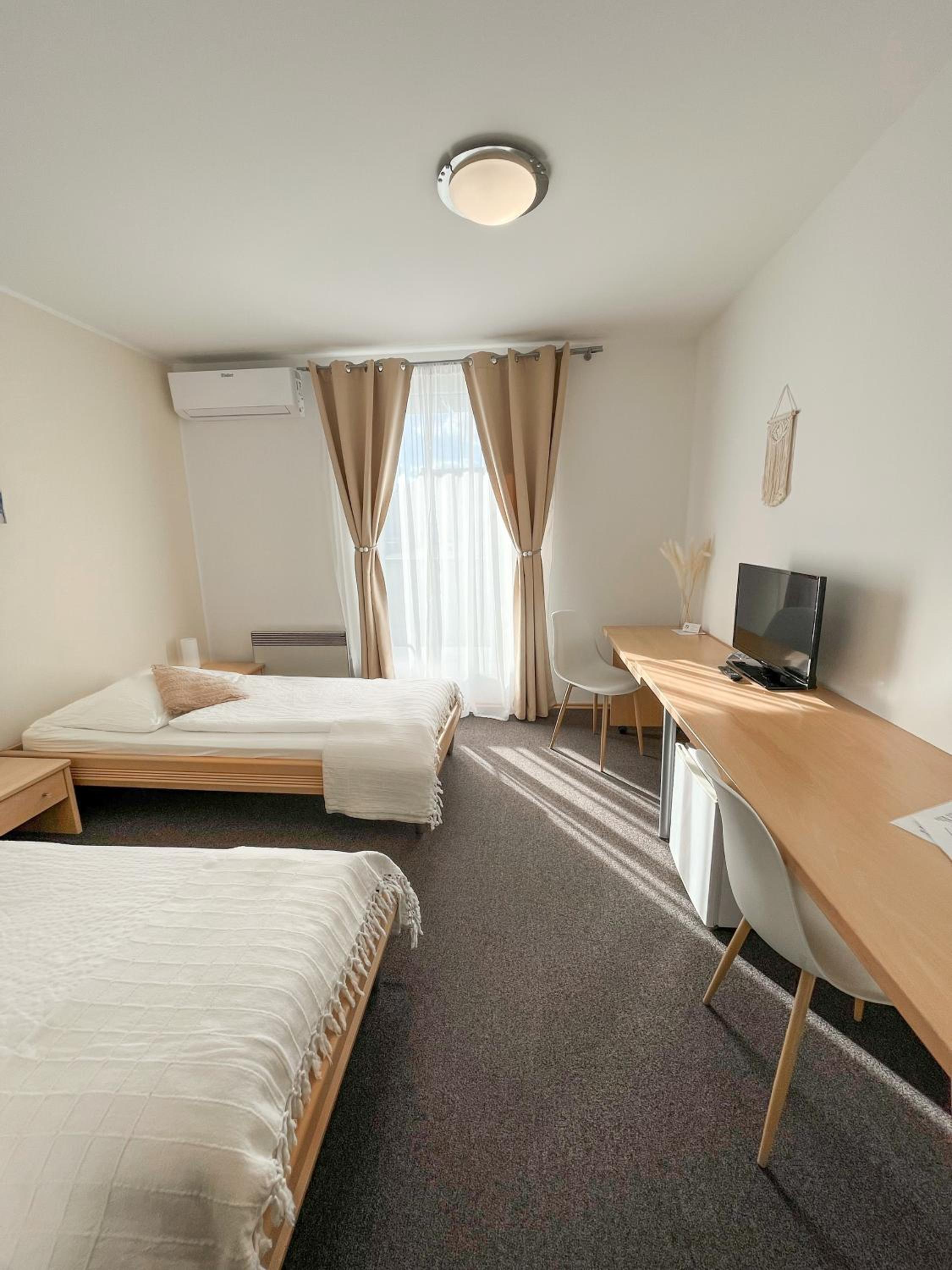 Standard Twin Room photo 1