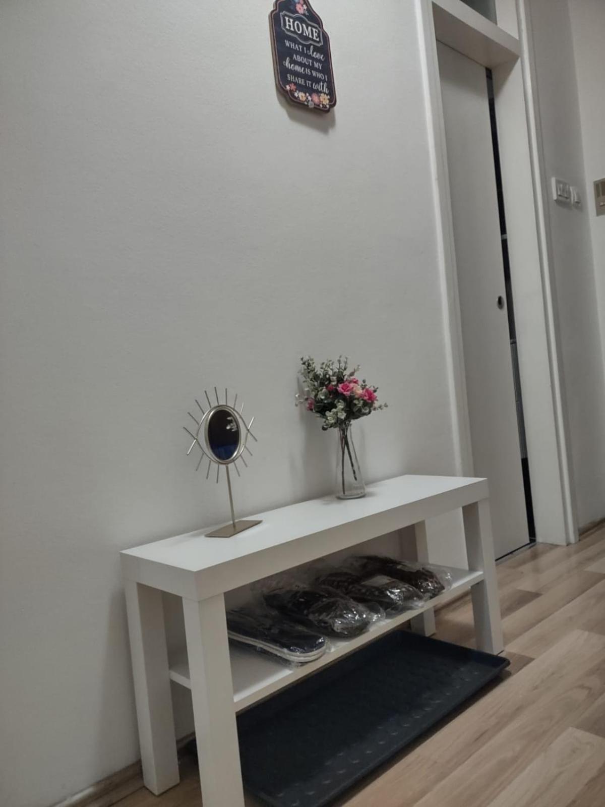 One-Bedroom Apartment - Photo 10