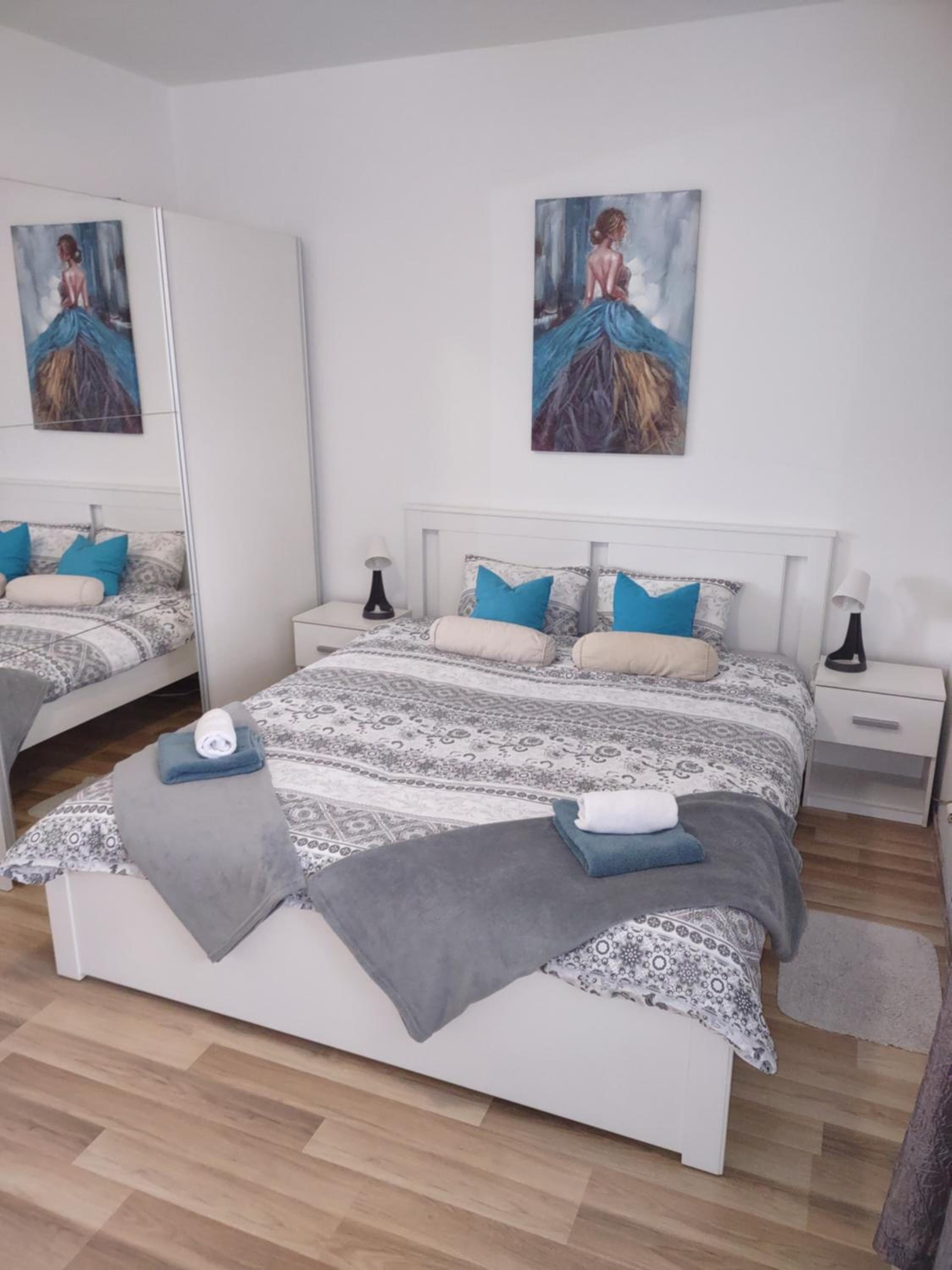 One-Bedroom Apartment - Photo 9