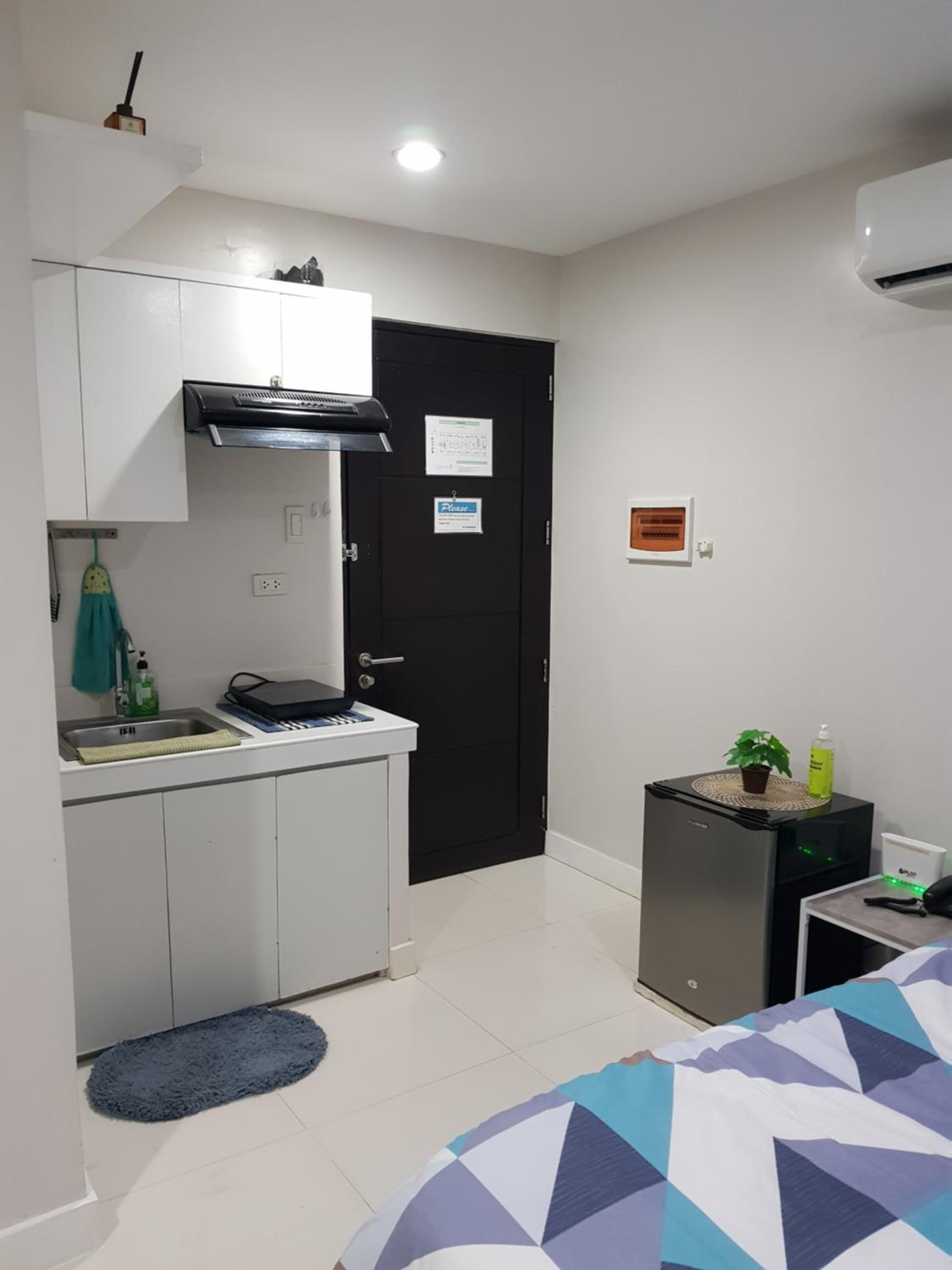 Studio Apartment photo 3