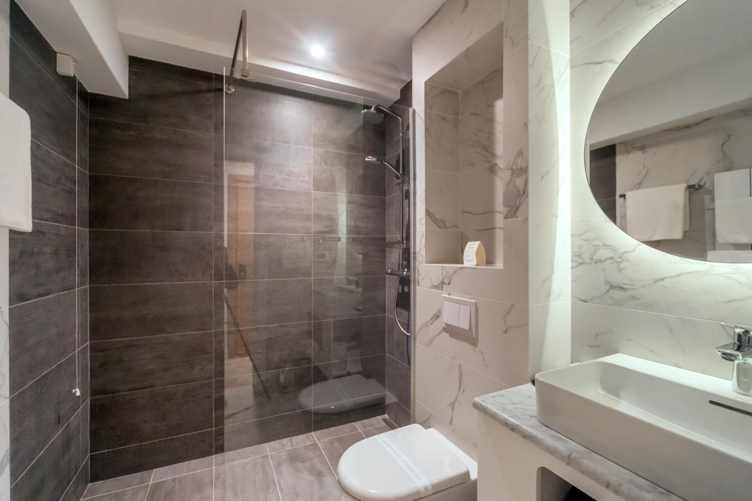 Double or Twin Room with City View