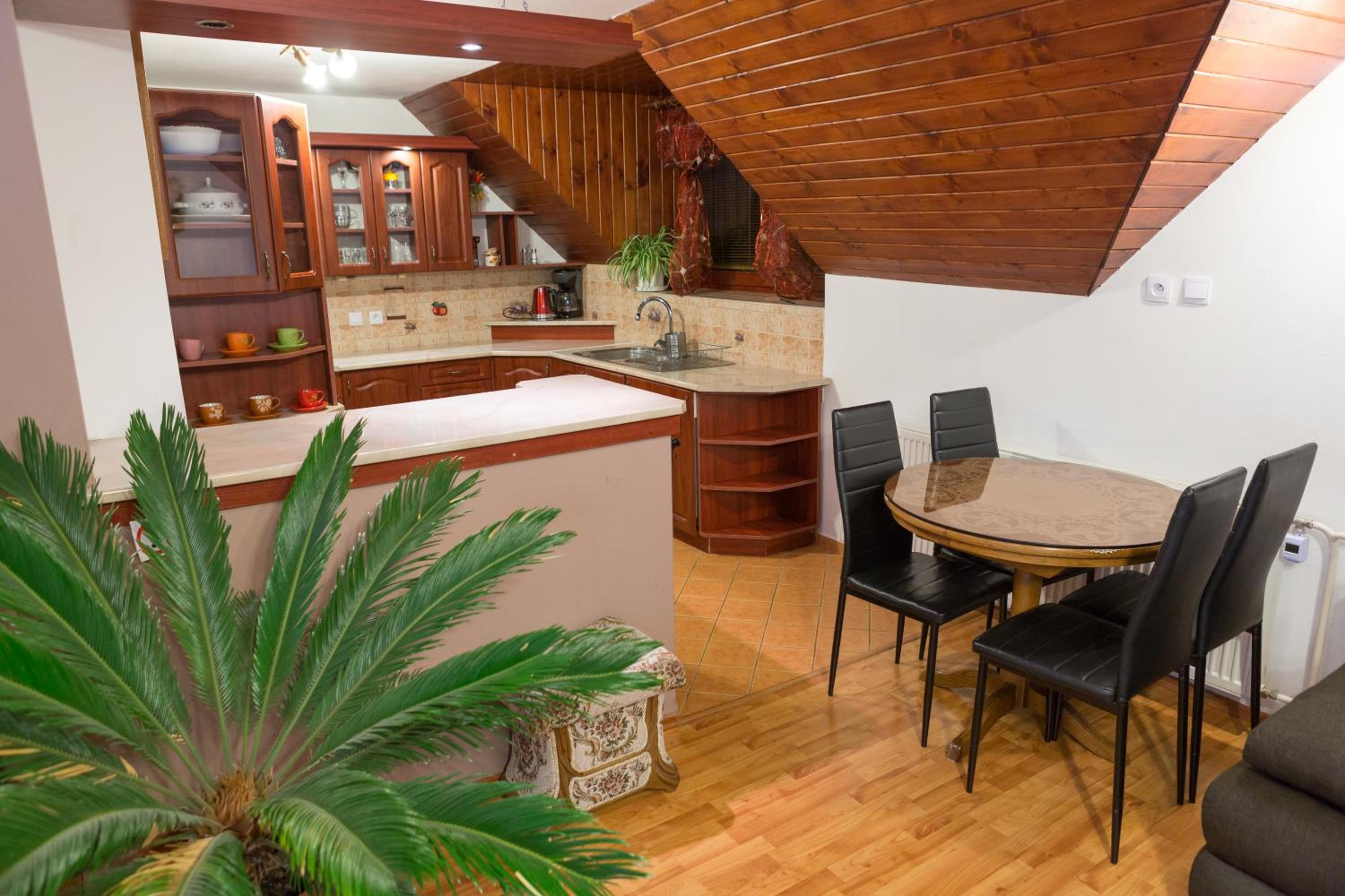 Family Room with Terrace - Photo 5