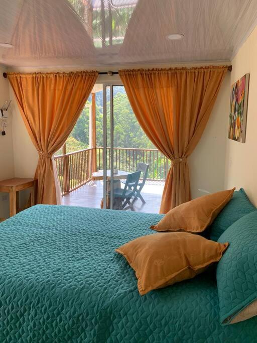 One-Bedroom House photo 1
