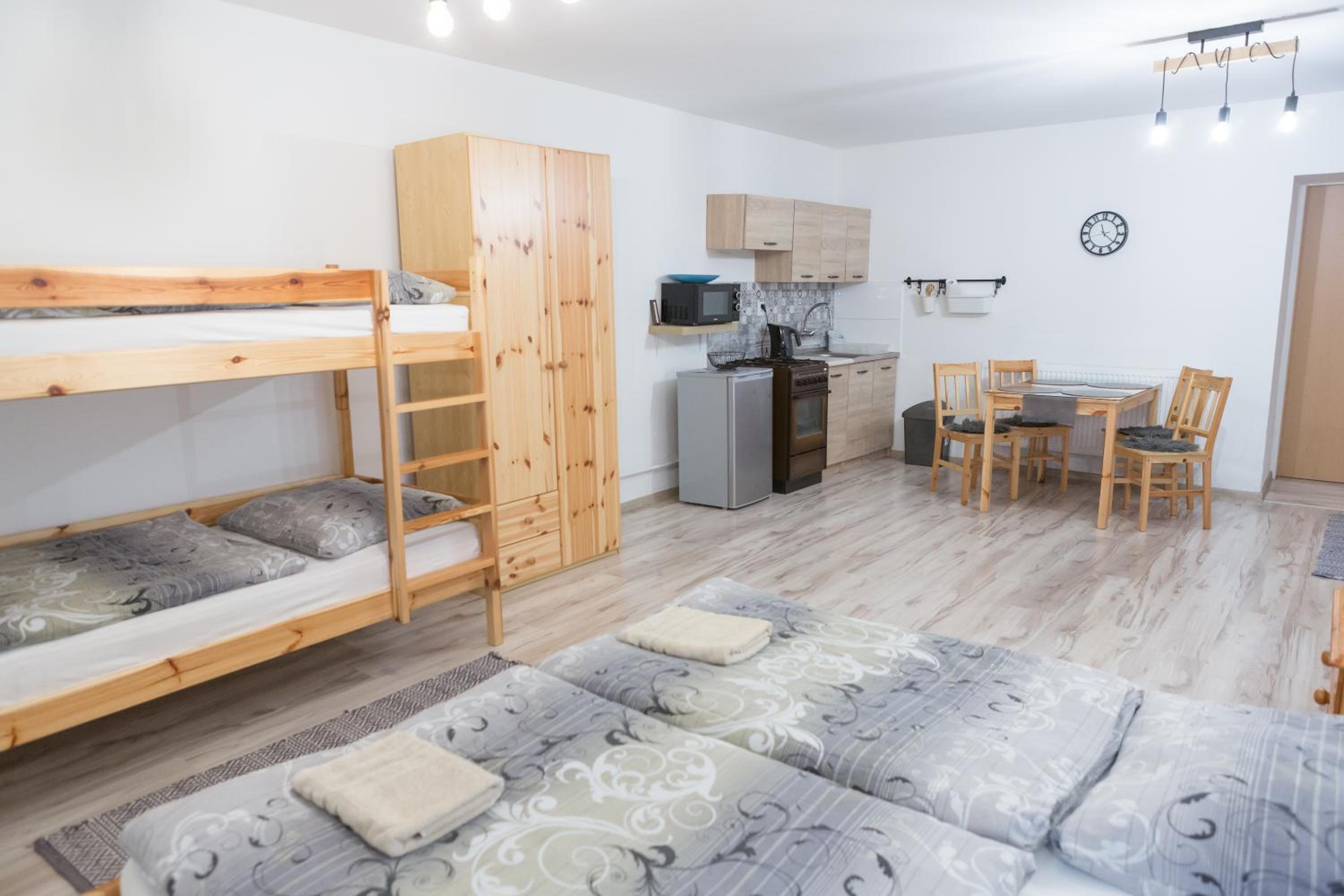 Apartment - Ground Floor - Photo 4