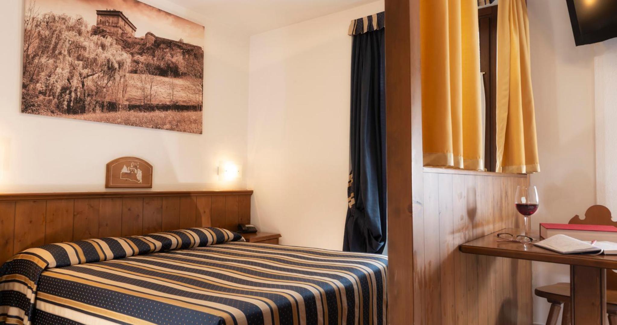 Double or Twin Room - Photo 14