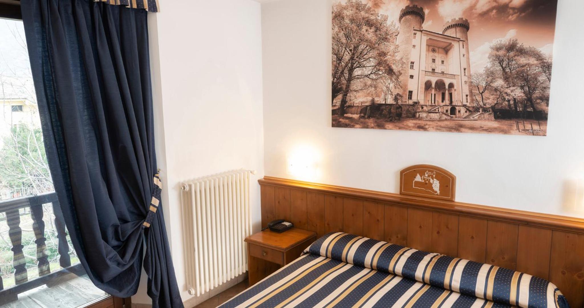 Double or Twin Room - Photo 12