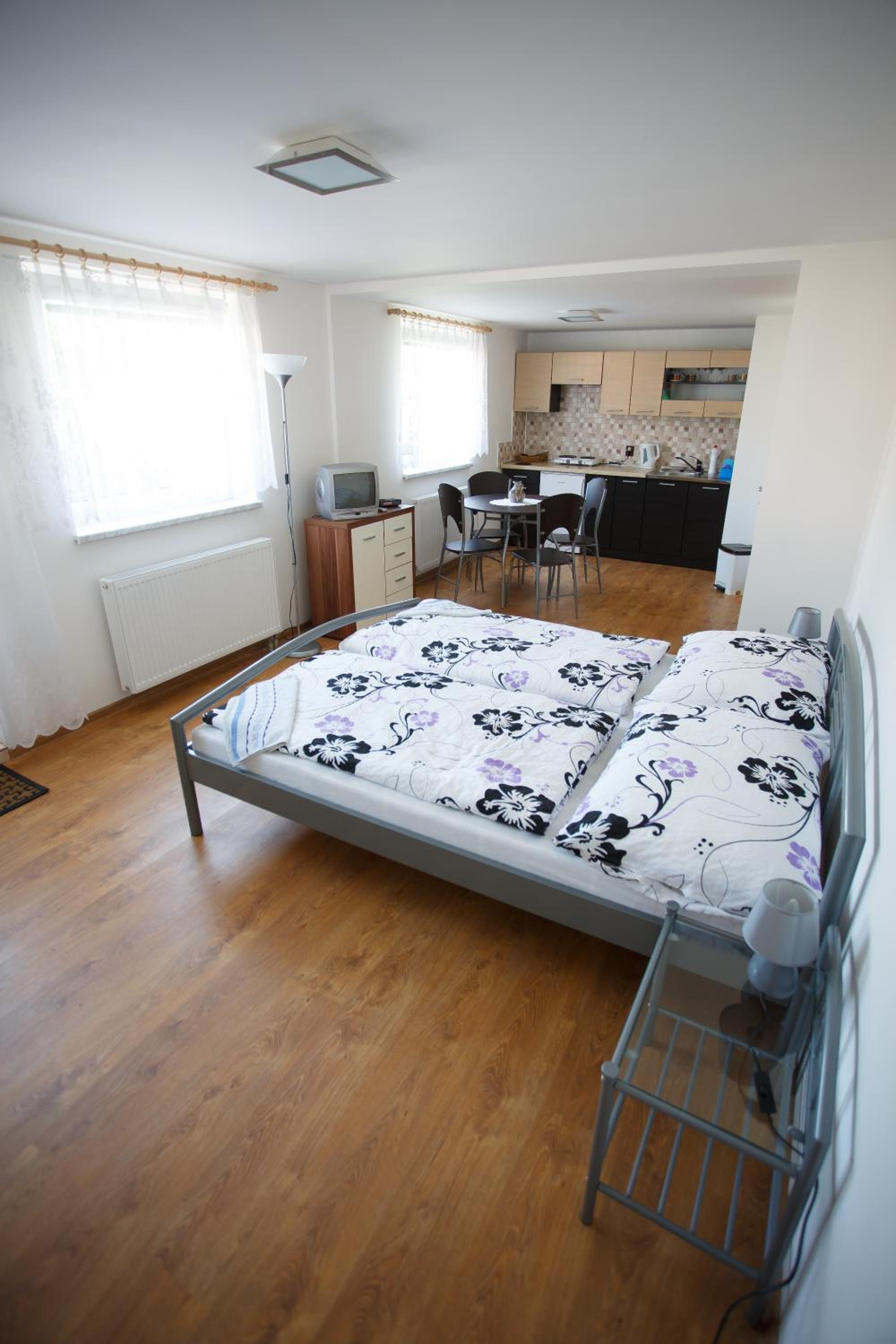 Apartment - Ground Floor photo 2