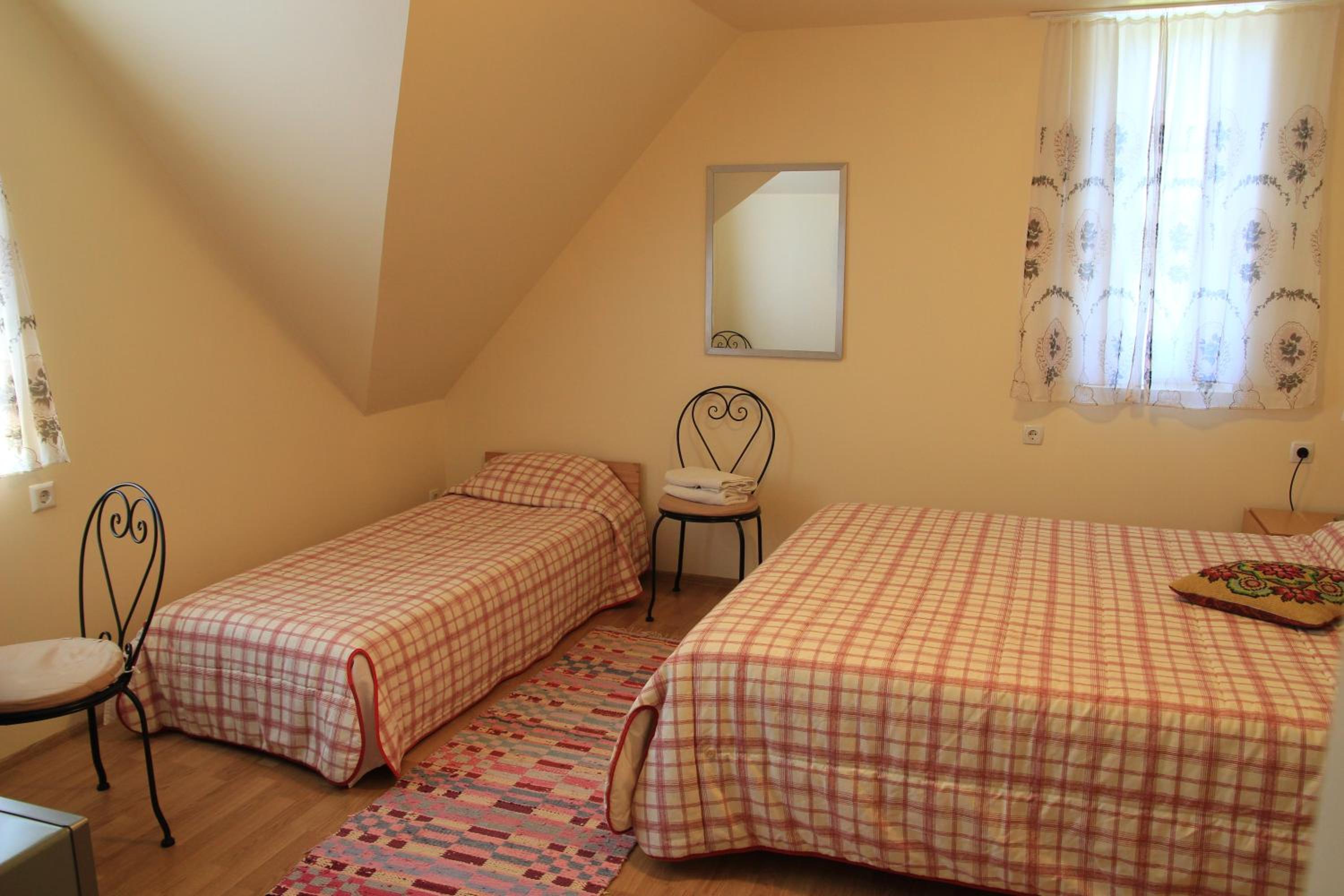 Triple Room - Photo 8