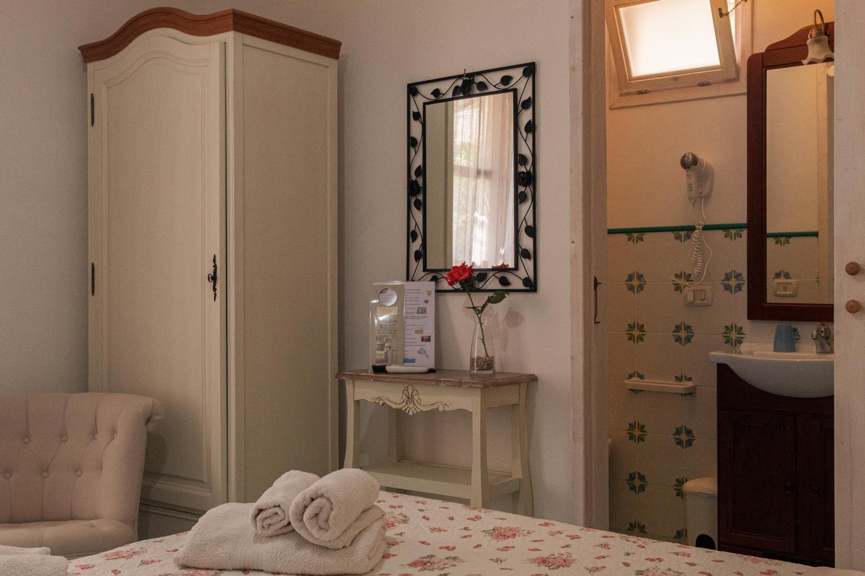 Double Room with Garden View photo 2